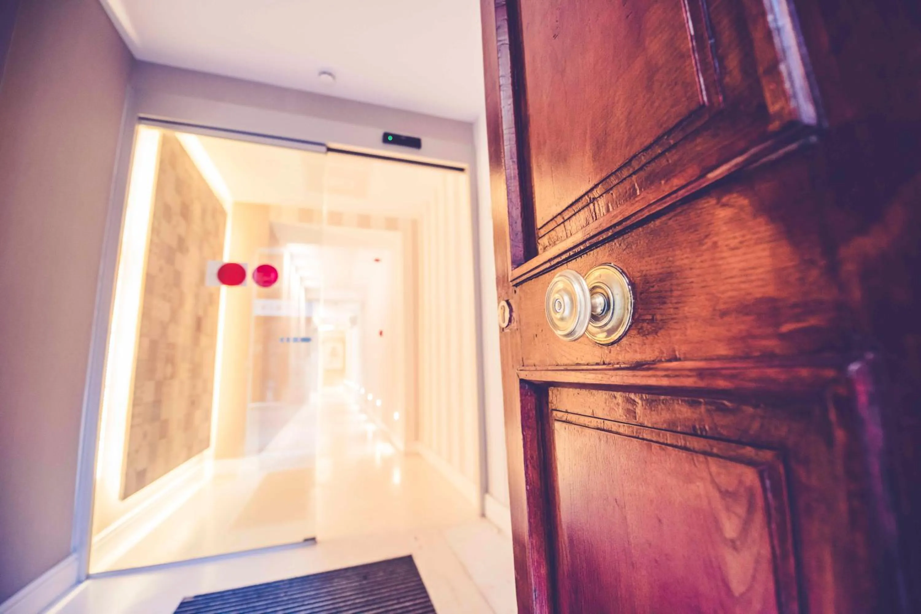 Facade/entrance in Hostal Lisboa