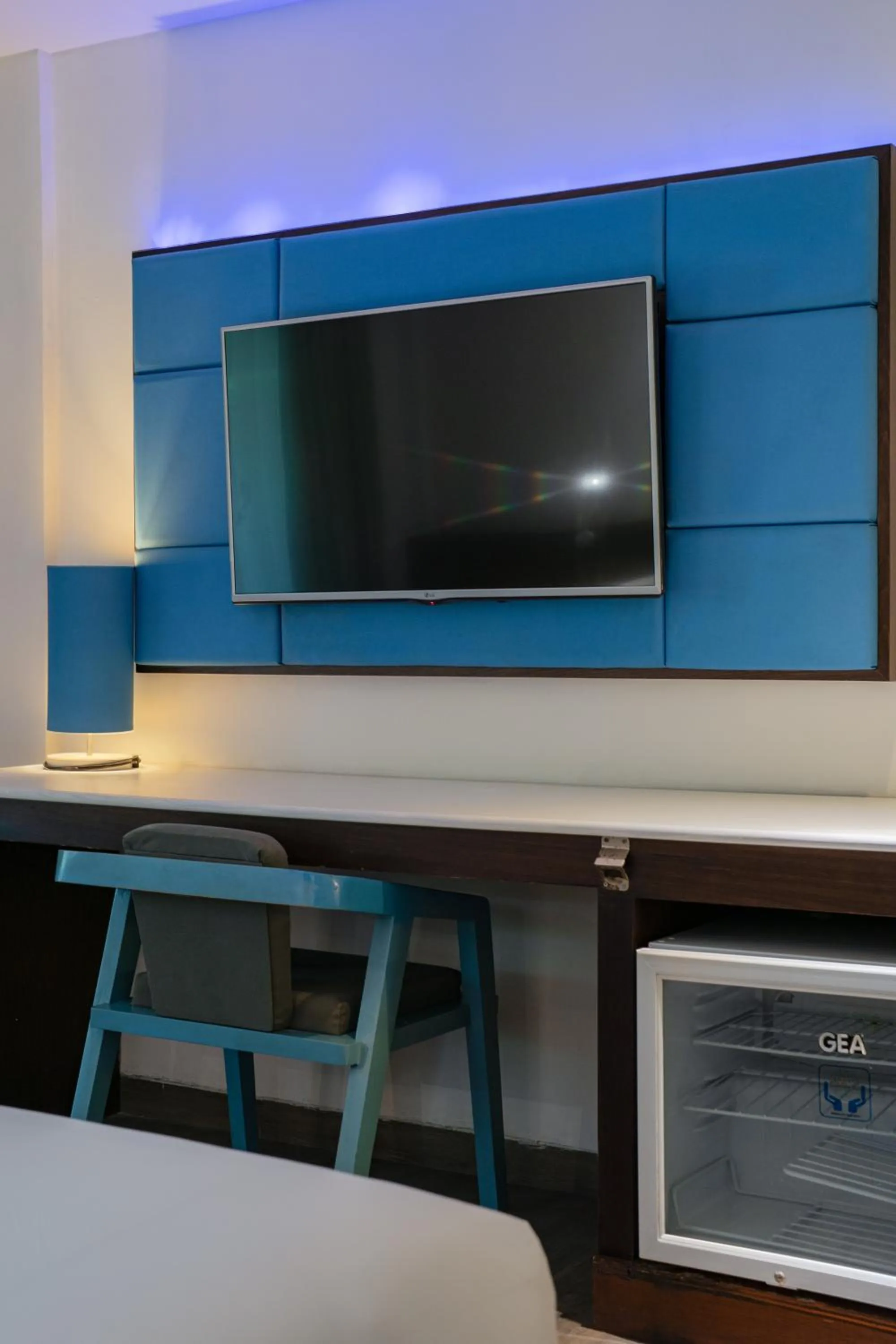 TV and multimedia in Kuta Beach Club Hotel