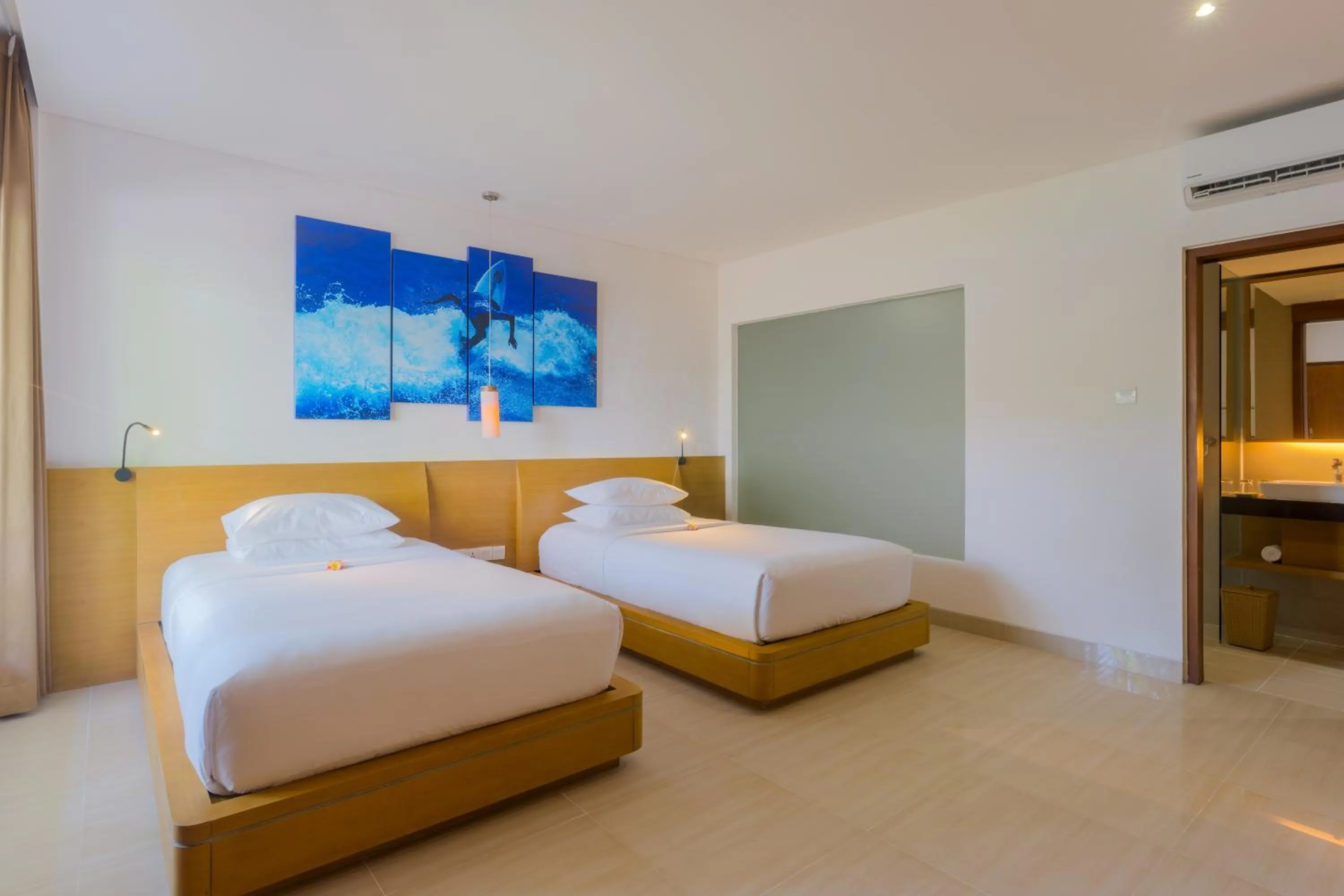 Bedroom, Bed in Kuta Beach Club Hotel