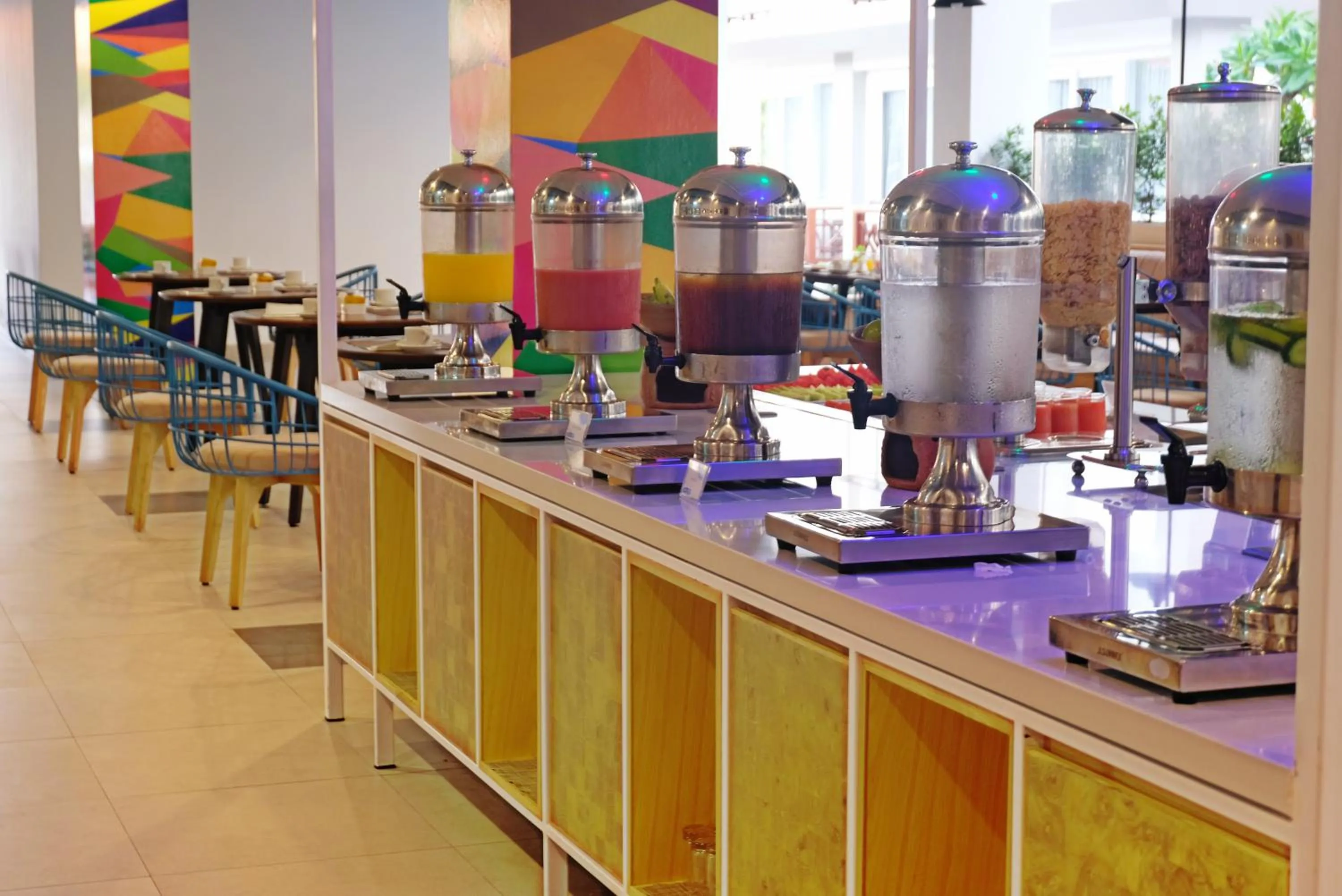 Restaurant/places to eat in Kuta Beach Club Hotel