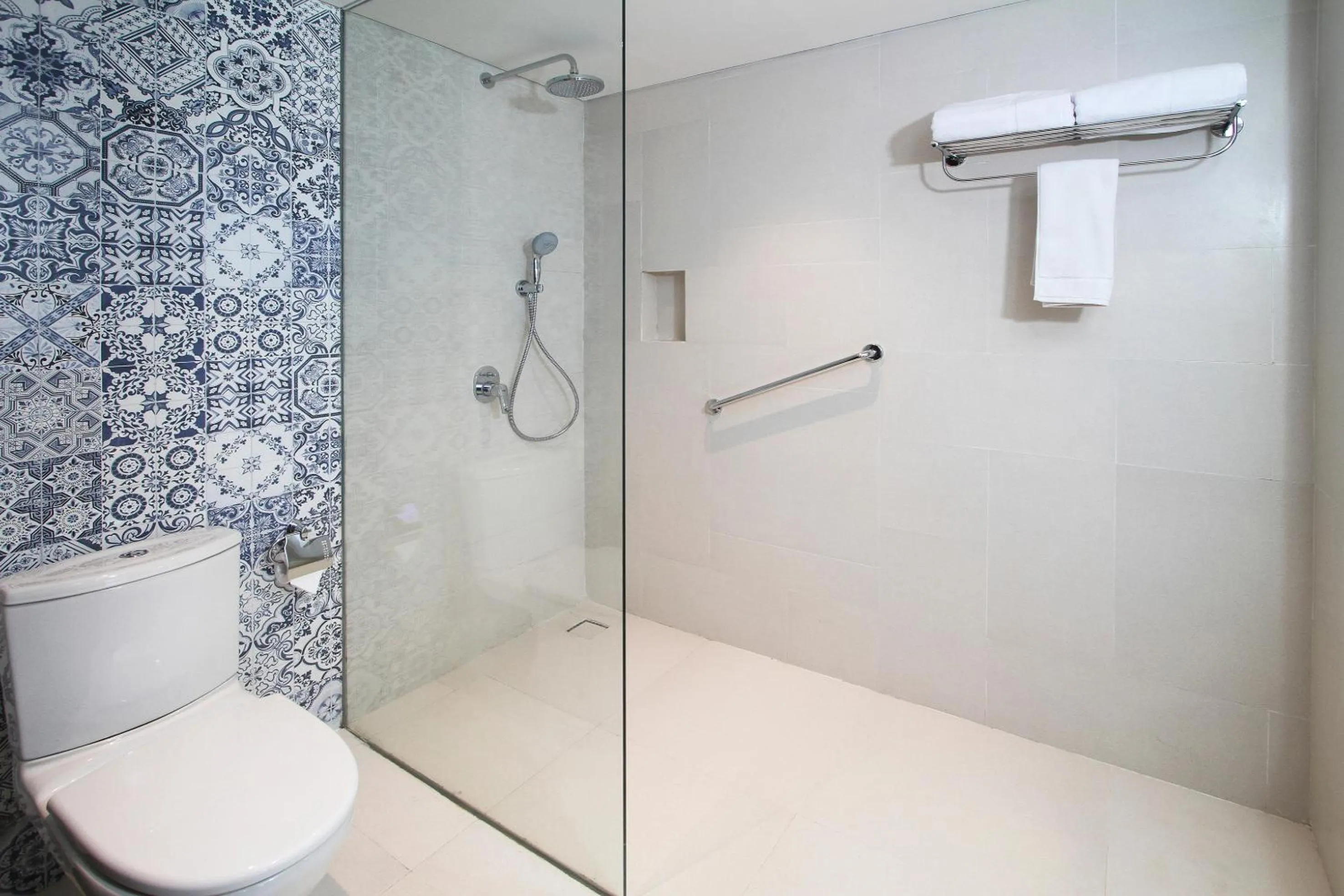 Toilet in Kuta Beach Club Hotel