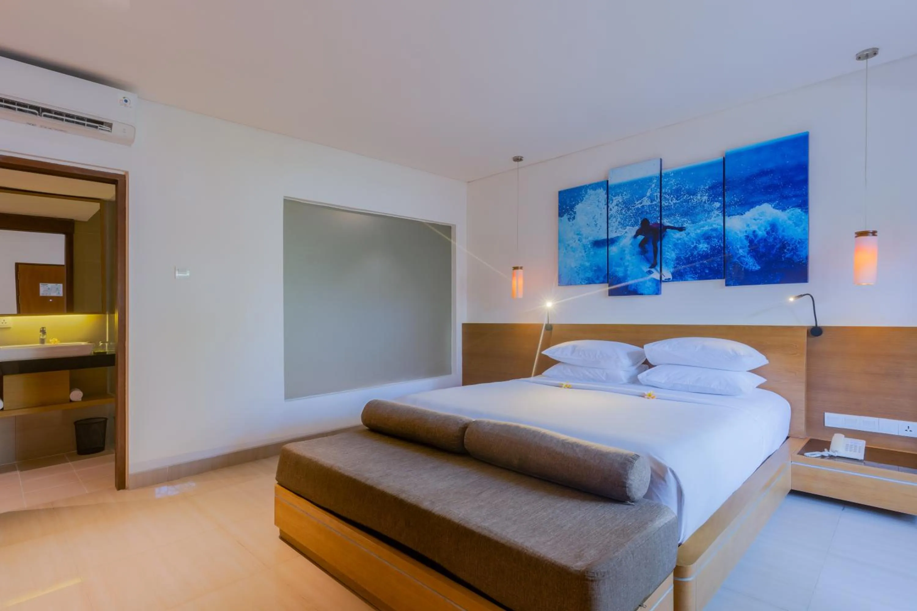 Bedroom, Bed in Kuta Beach Club Hotel