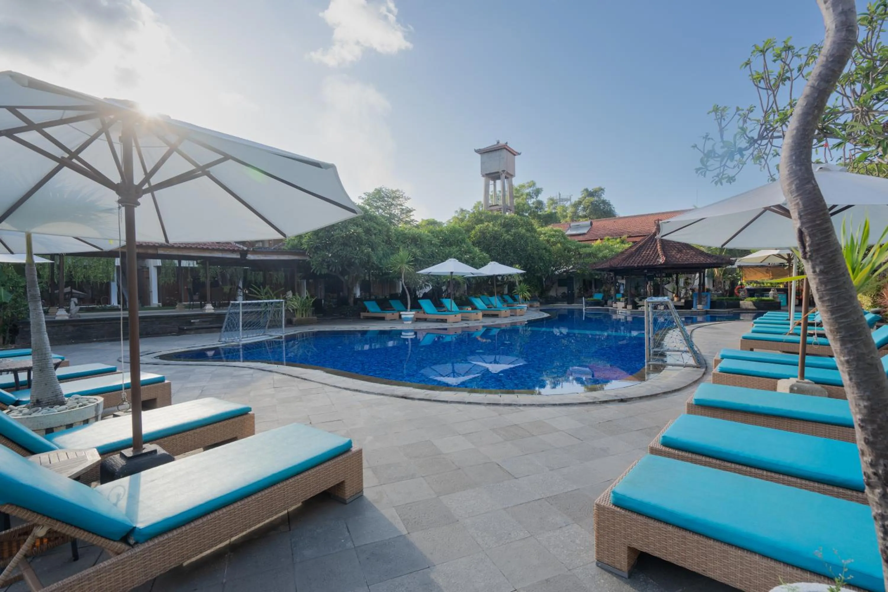 Pool view in Kuta Beach Club Hotel
