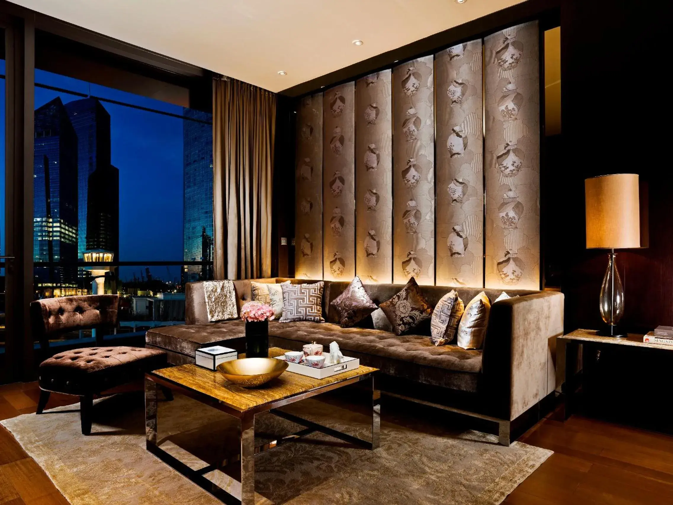 Living room in The Fullerton Bay Hotel Singapore Living room in The Fullerton Bay Hotel Singapore