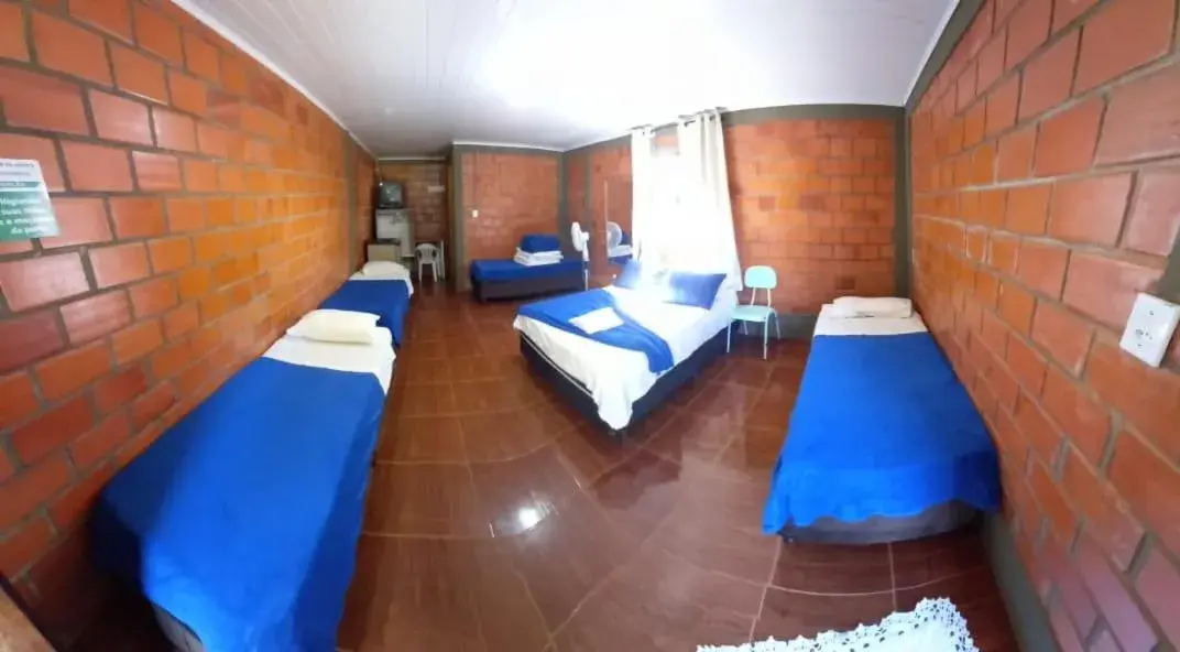 Mixed Dormitory Room - single occupancy in Pousada Longe Vista Mixed Dormitory Room - single occupancy in Pousada Longe Vista