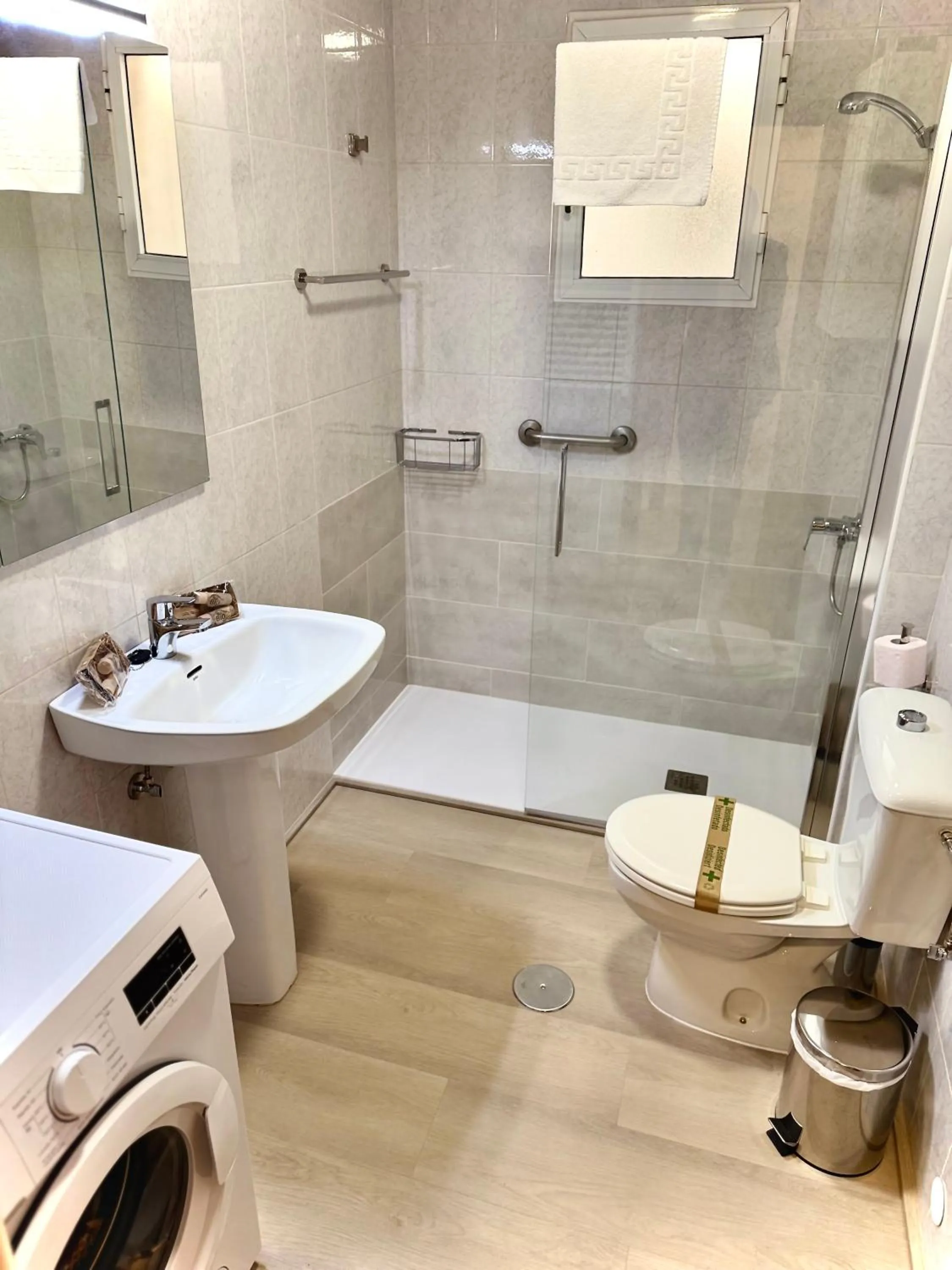 Bathroom in Destinos De Sol Los Alcazares - Montepío Minería