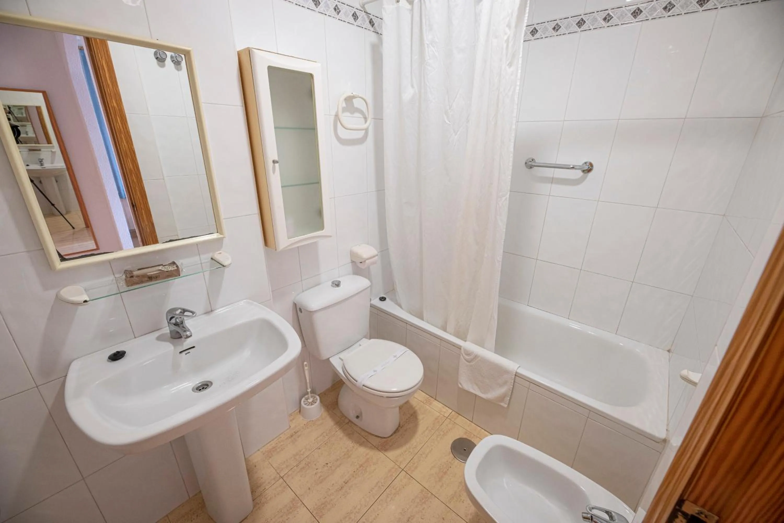 Bathroom in Destinos De Sol Los Alcazares - Montepío Minería