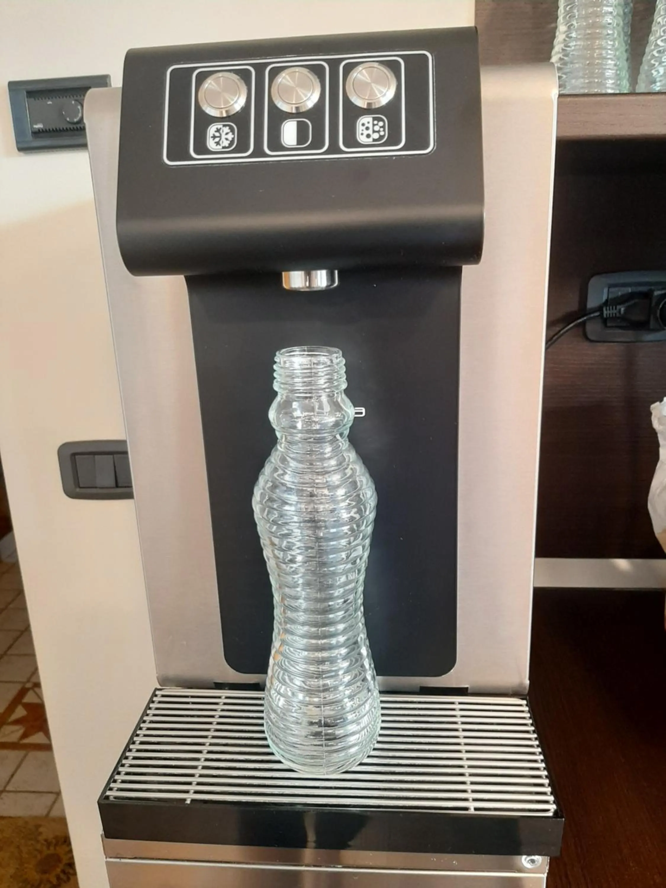 vending machine in B&B La Vecchia Tipografia - Lago D'Idro