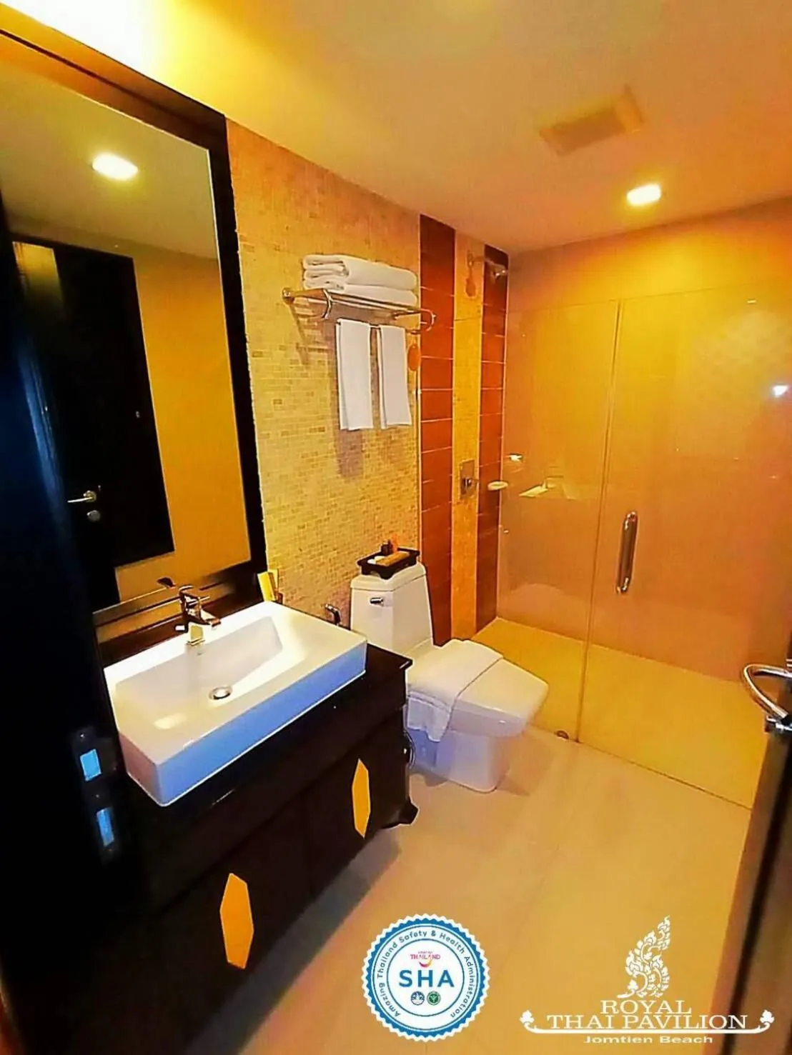 Bathroom in Royal Thai Pavilion Jomtien Hotel