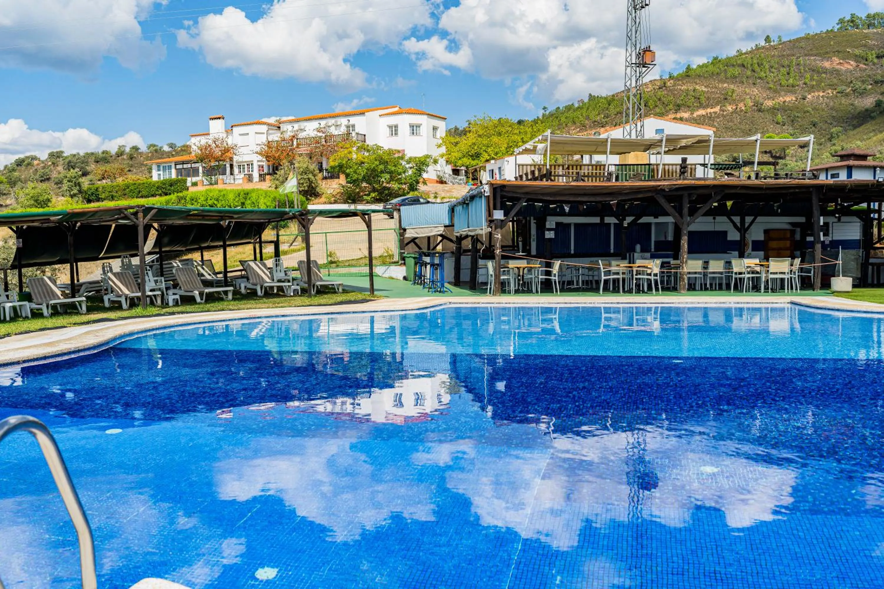 Swimming pool in Complejo Los Veneros