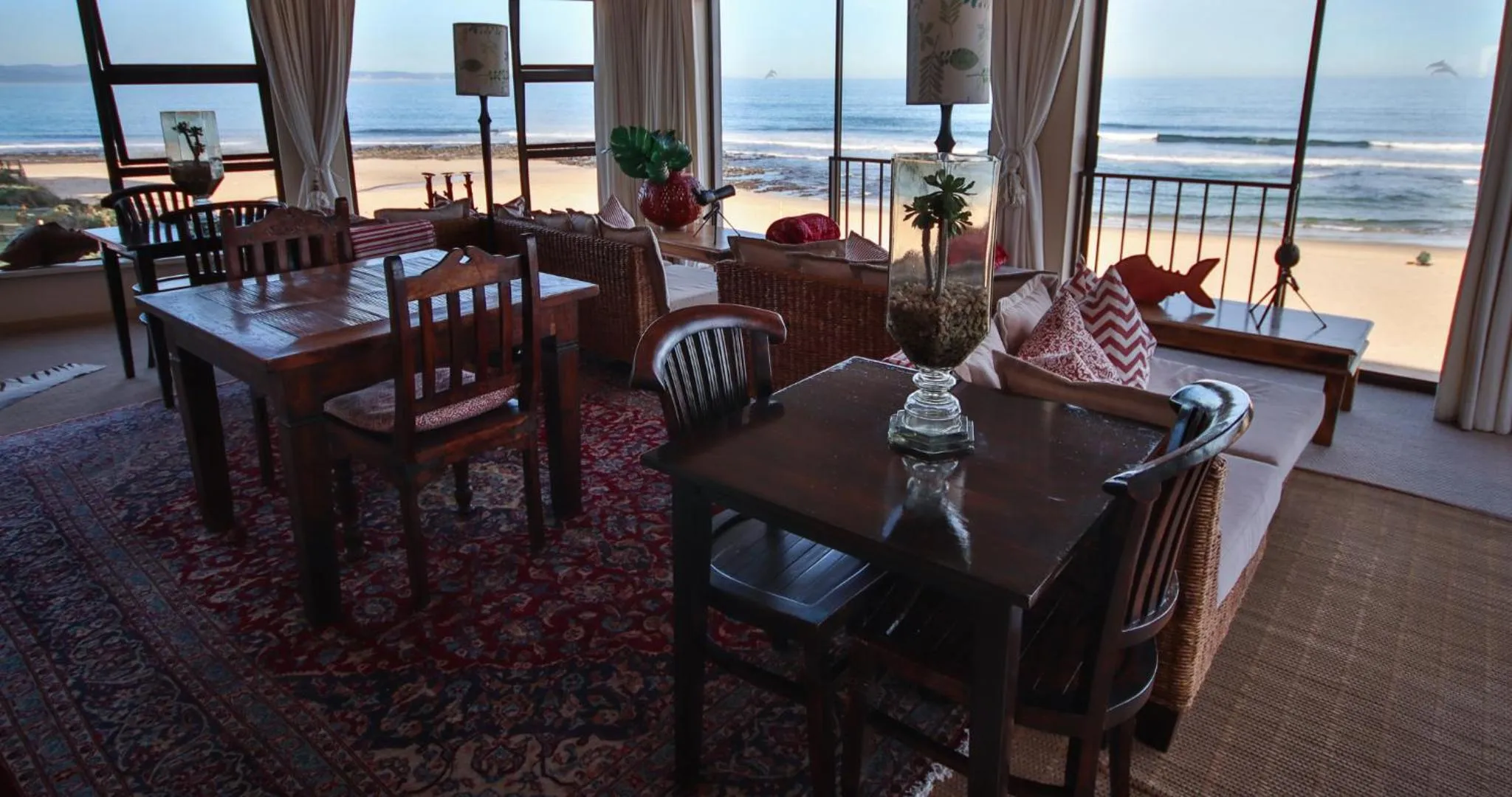 Restaurant/places to eat in On the Beach Guesthouse Jeffreys Bay