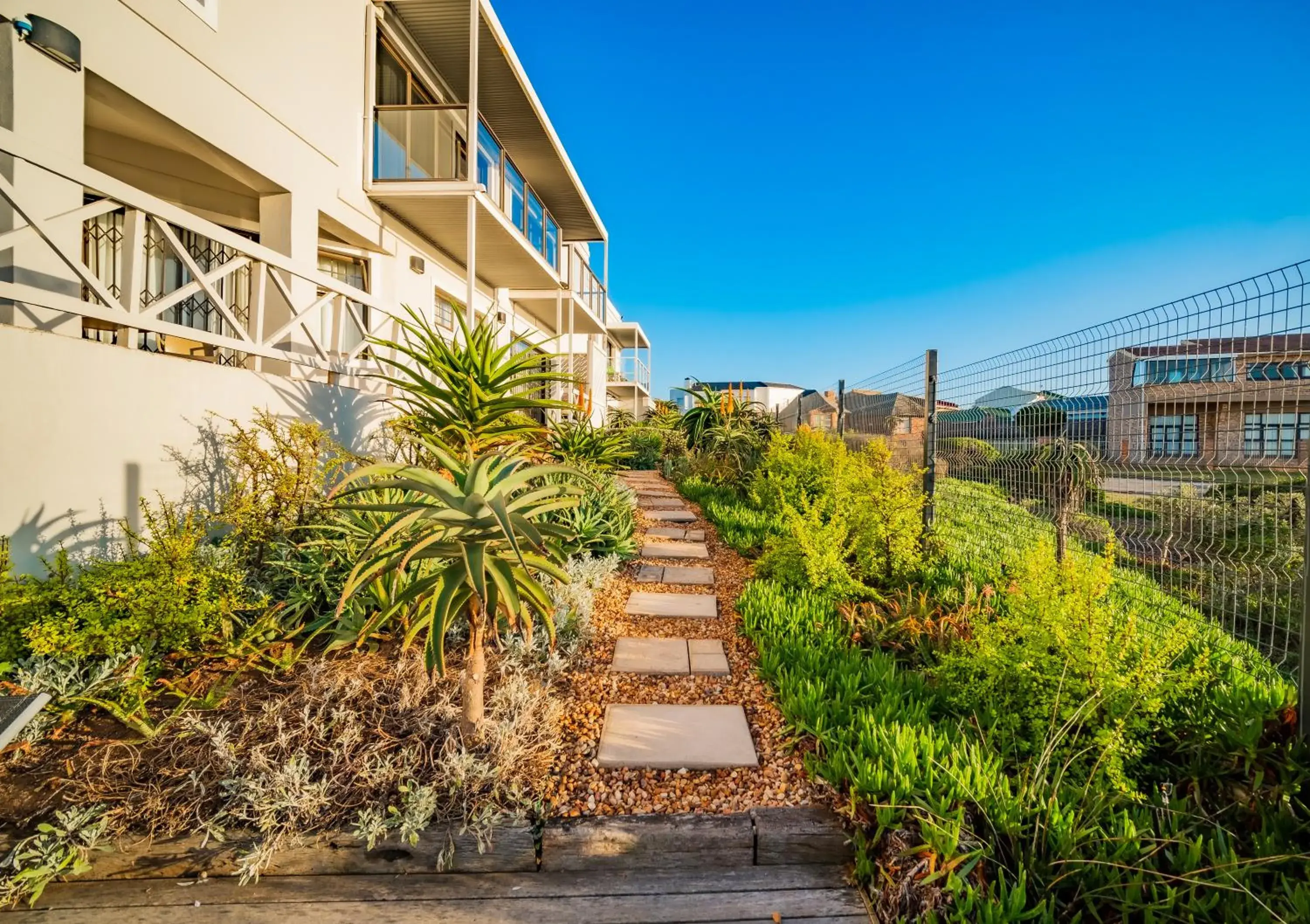 Property building in On the Beach Guesthouse Jeffreys Bay Property building in On the Beach Guesthouse Jeffreys Bay