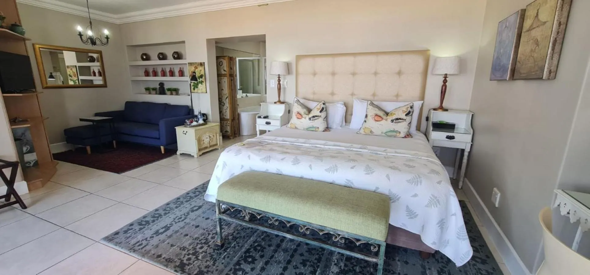 Seating area, Bed in On the Beach Guesthouse Jeffreys Bay