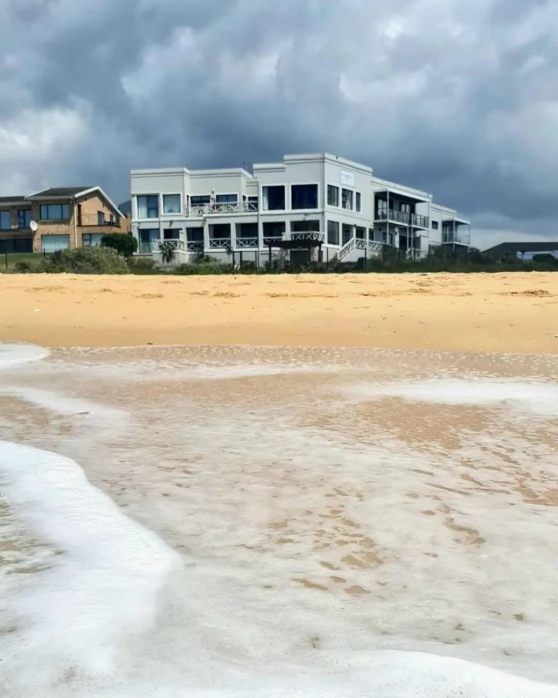 Property building in On the Beach Guesthouse Jeffreys Bay