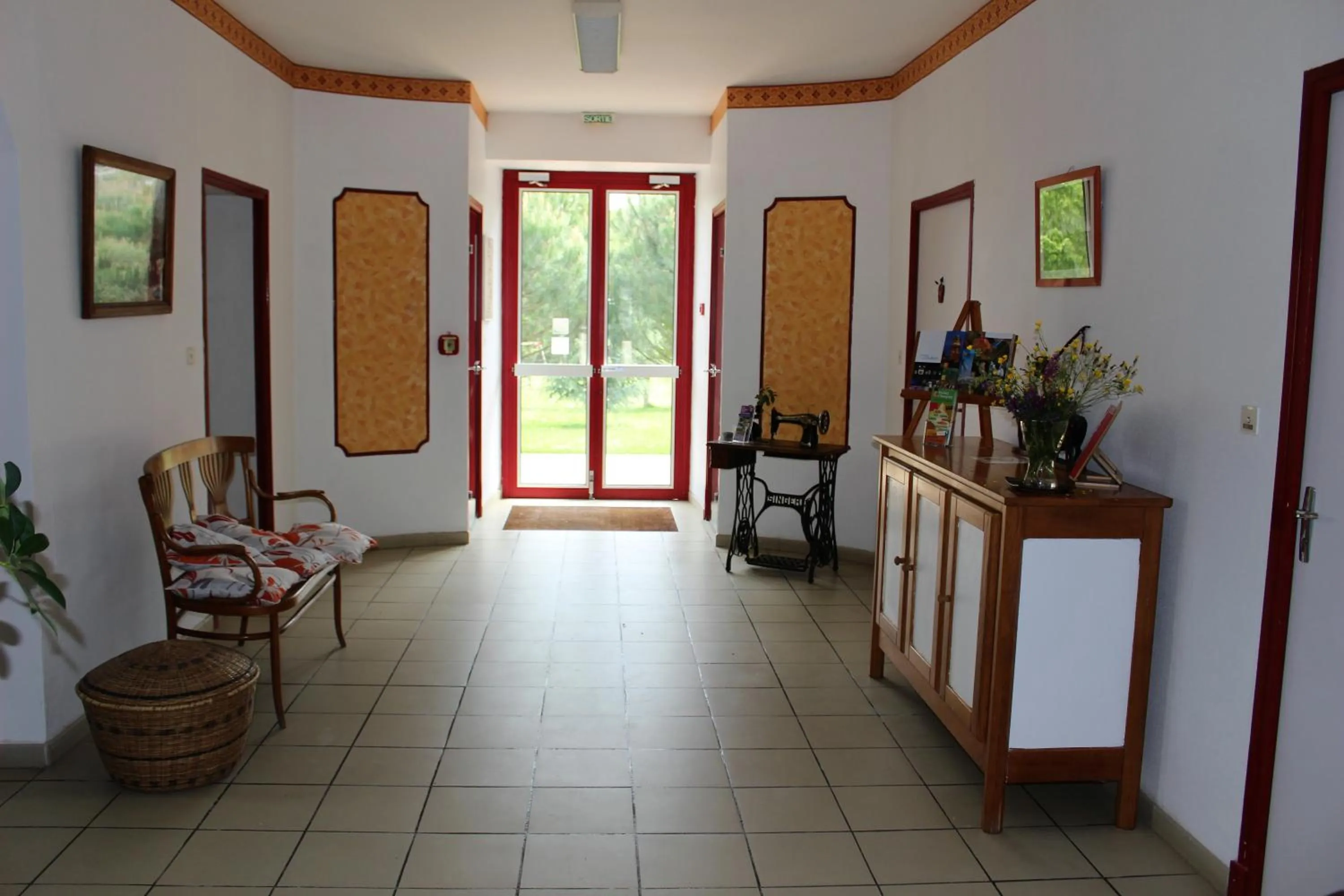 Facade/entrance in Domaine du Rougier