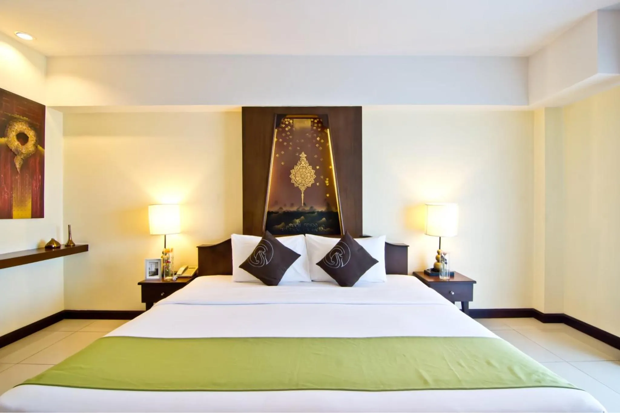 Bed in Golden Sea Pattaya - SHA Extra Plus