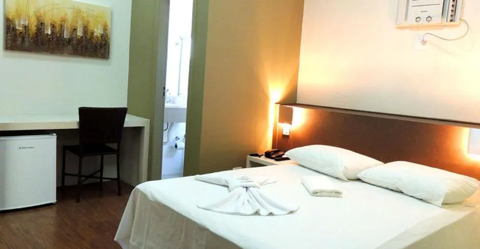 Bed in Excellence Comfort Hotel