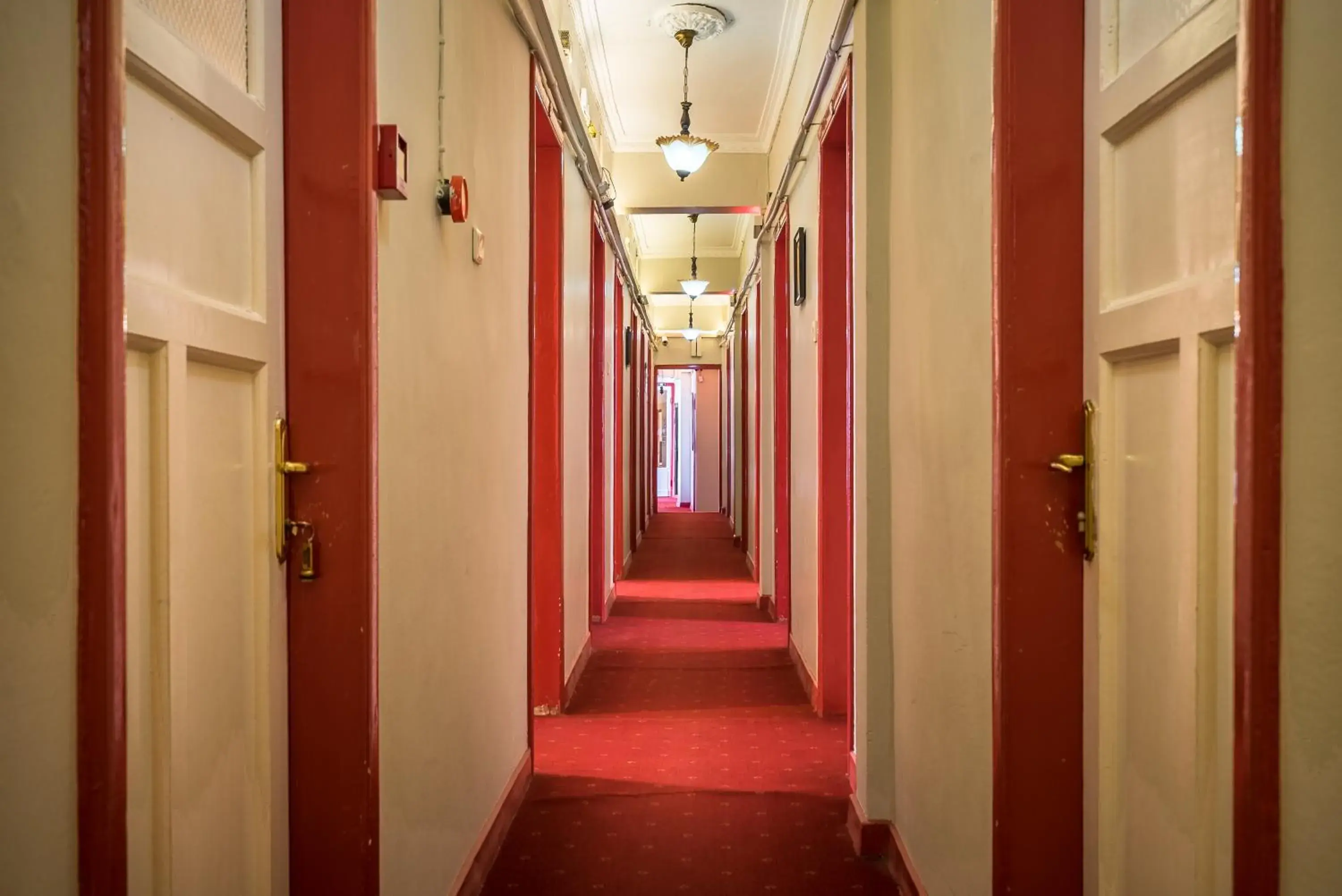 Property building in Erenler HoTeL & HosTeL Property building in Erenler HoTeL & HosTeL