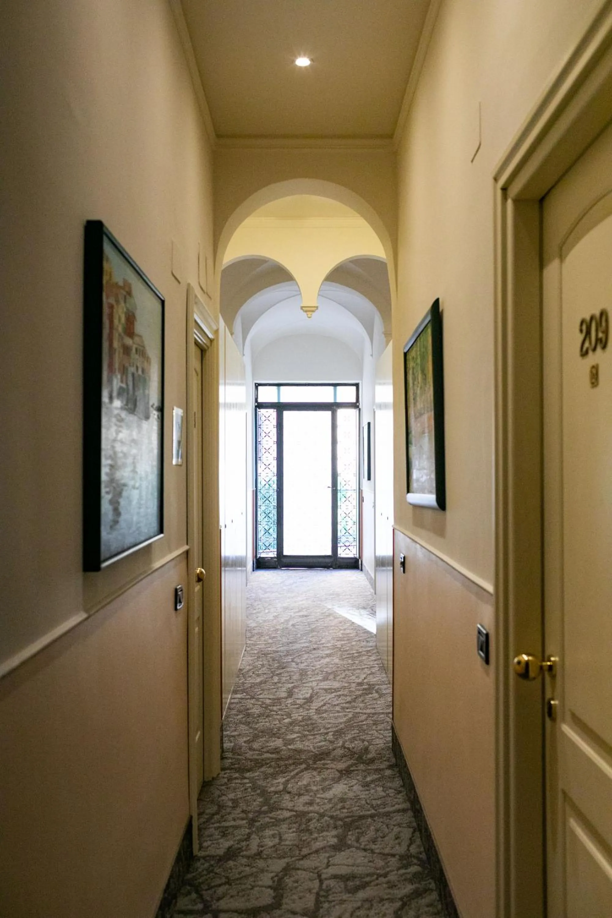 Area and facilities in Rex Hotel Residence