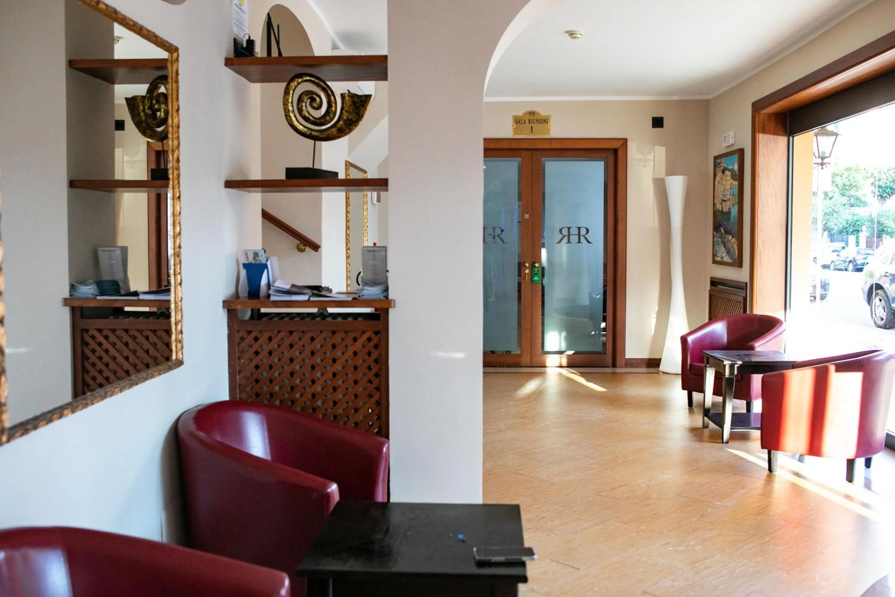 Lobby or reception in Rex Hotel Residence