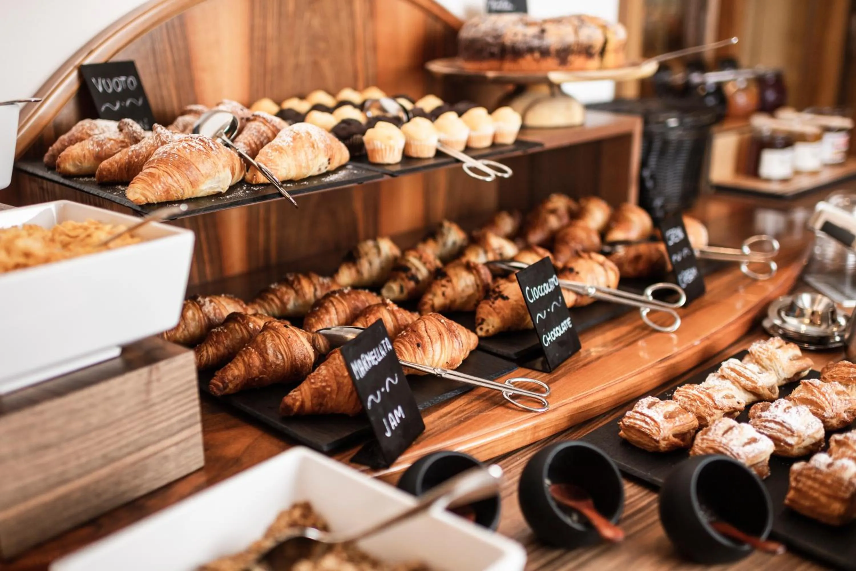 Buffet breakfast in Classic Hotel Am Stetteneck