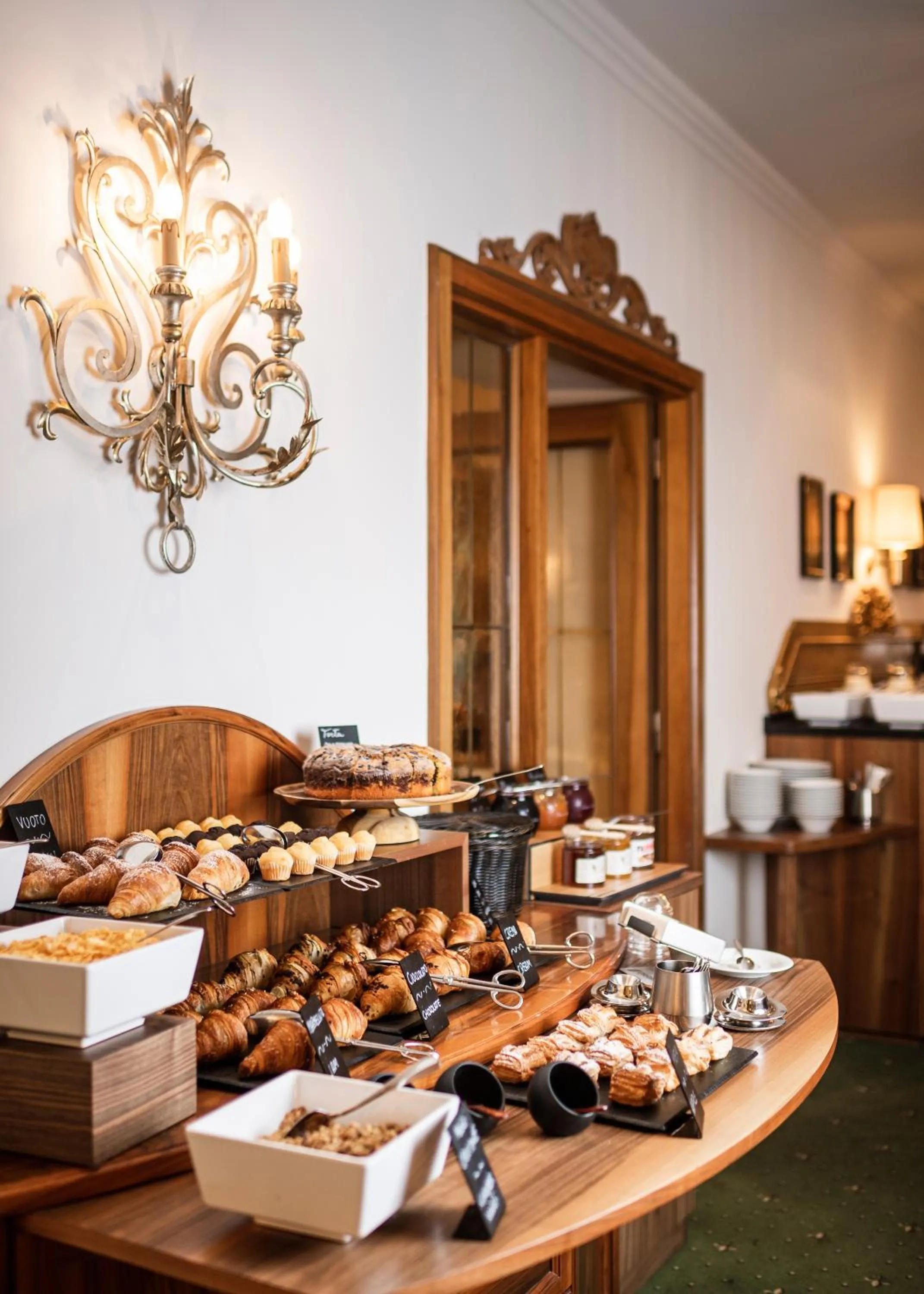 Buffet breakfast in Classic Hotel Am Stetteneck