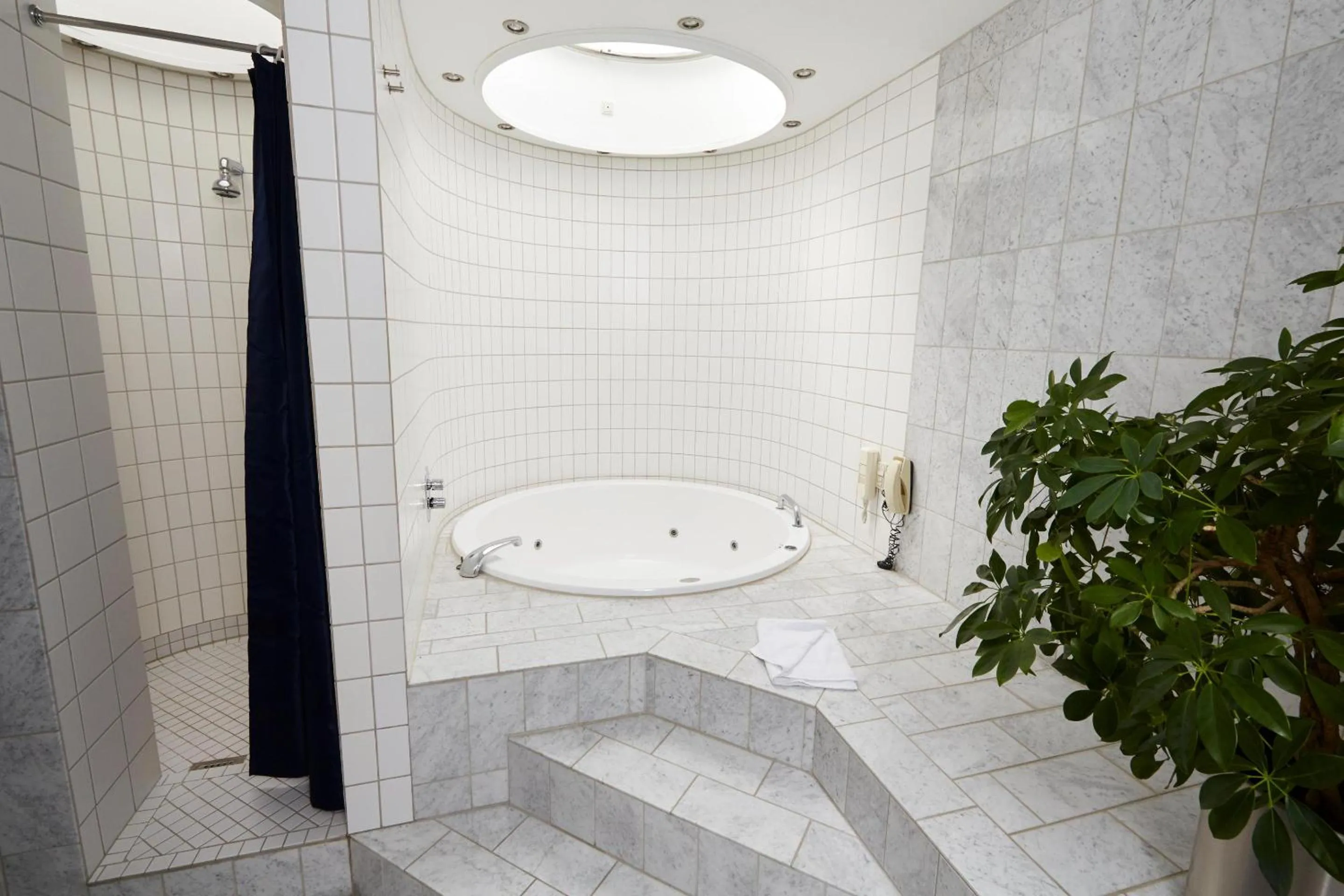 Shower in Hotel Norden