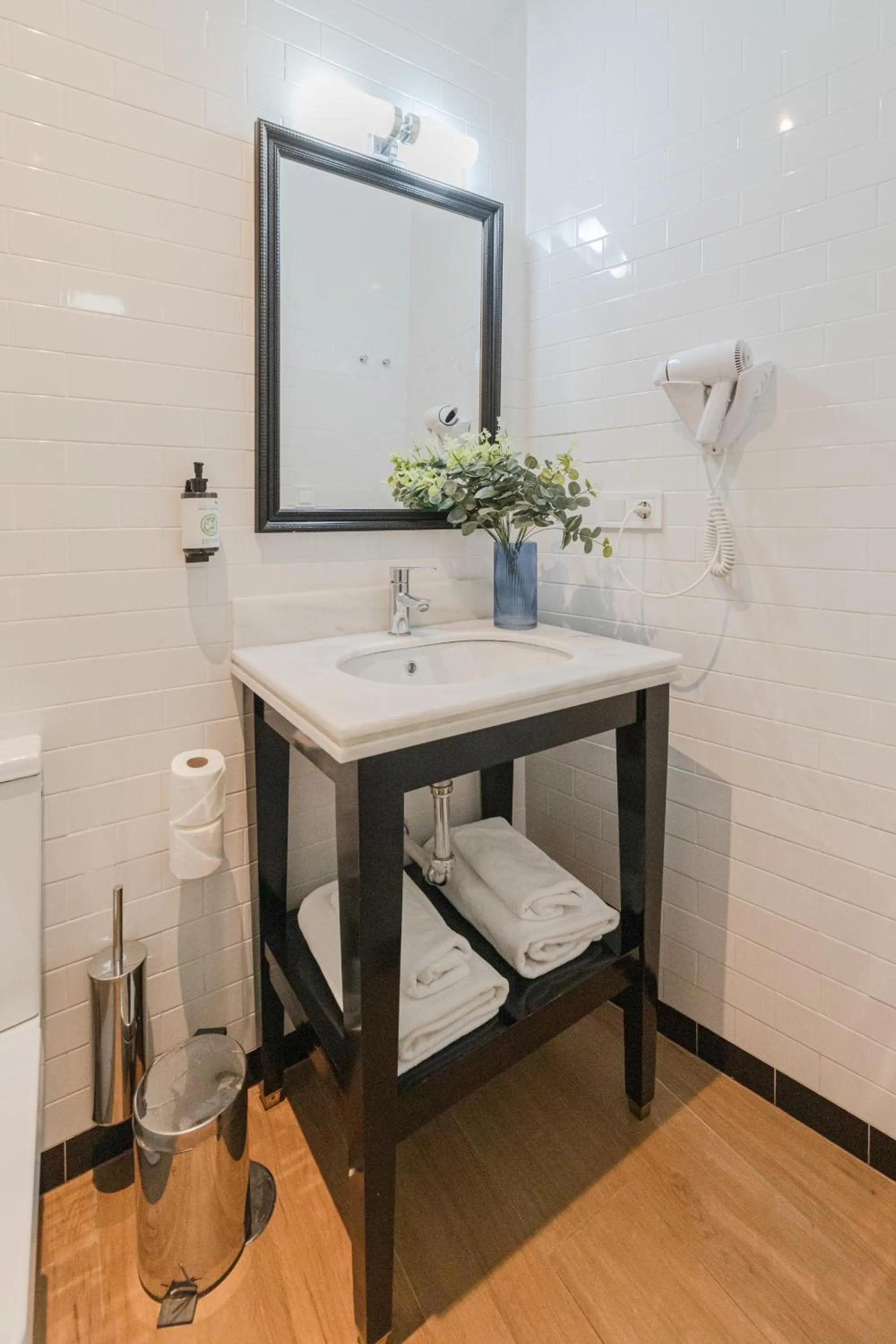 Bathroom in nüa cicerone