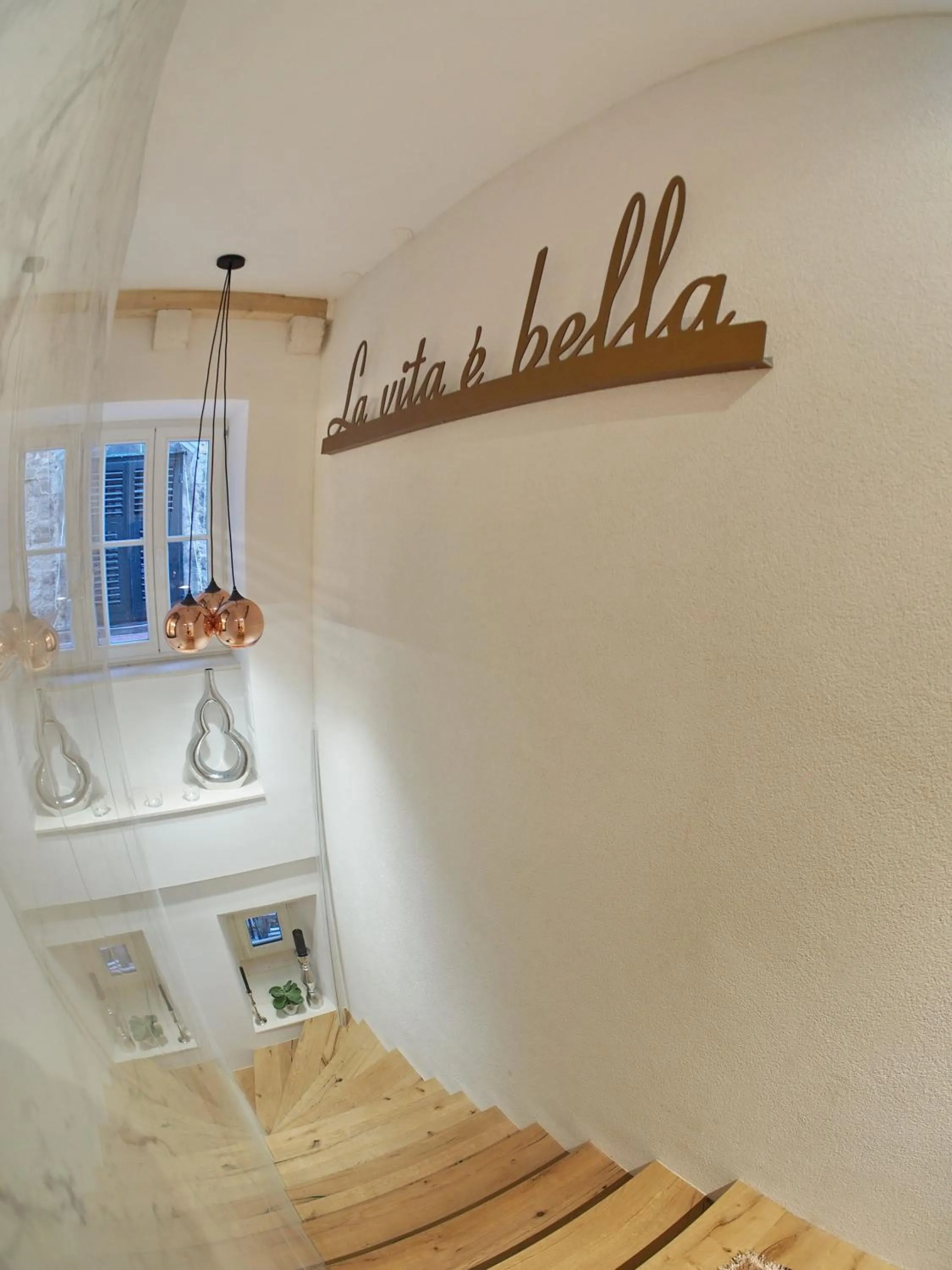 Decorative detail in La Vita e Bella II