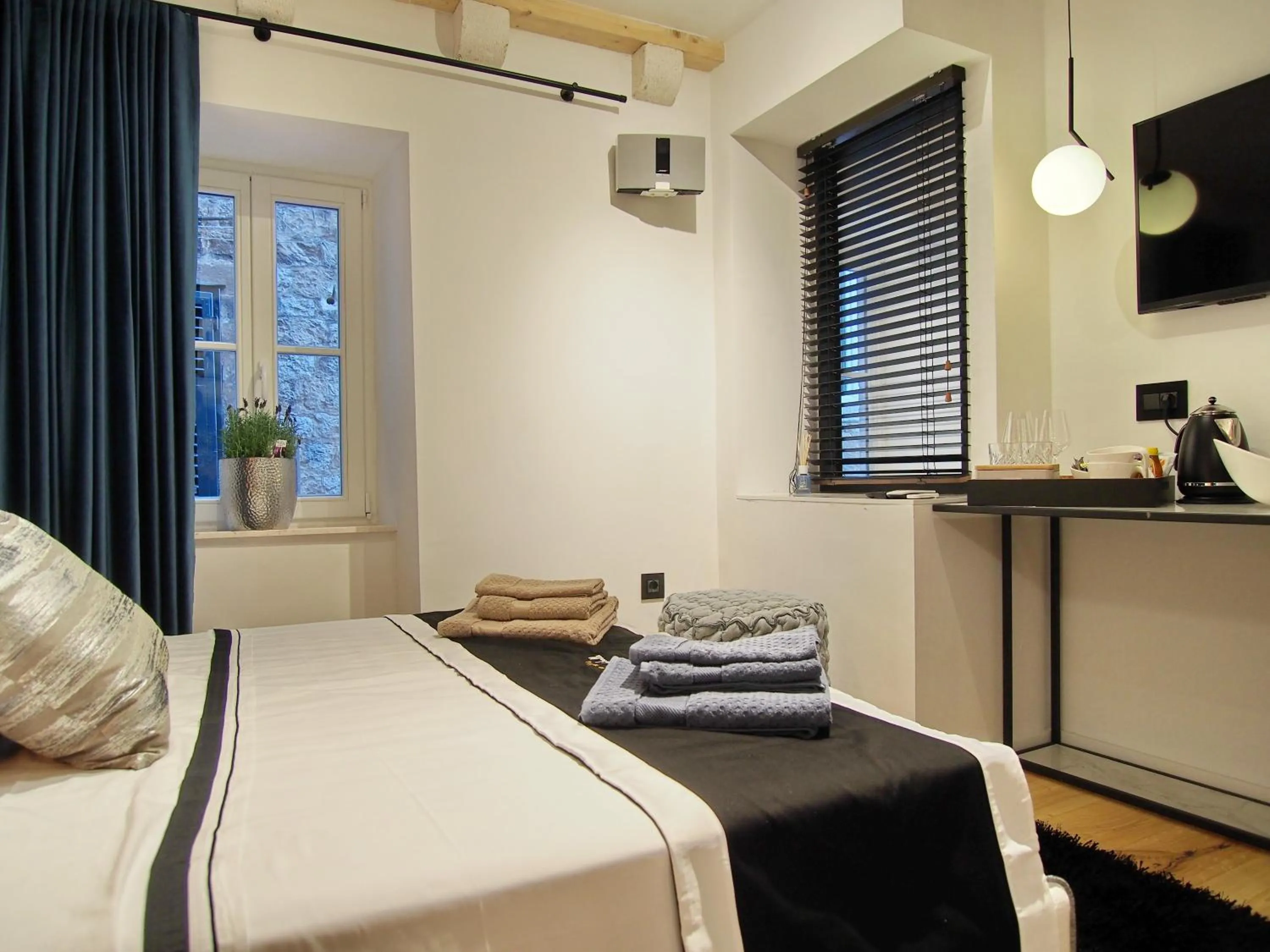 Coffee/tea facilities, Bed in La Vita e Bella II