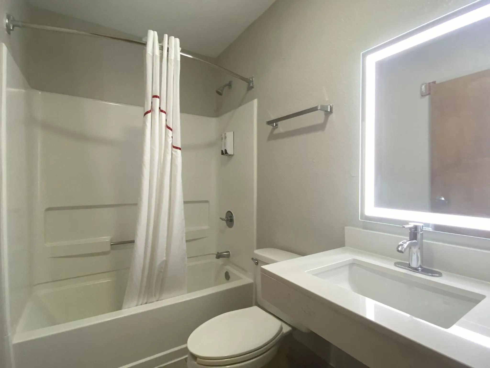 Bathroom in Red Roof Inn Winston-Salem