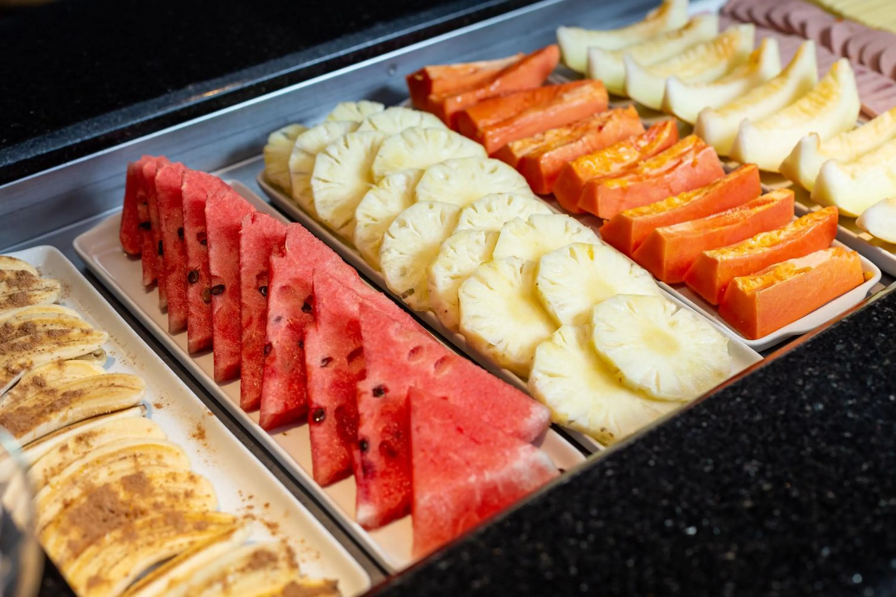 Food and drinks in Hotel Lunes