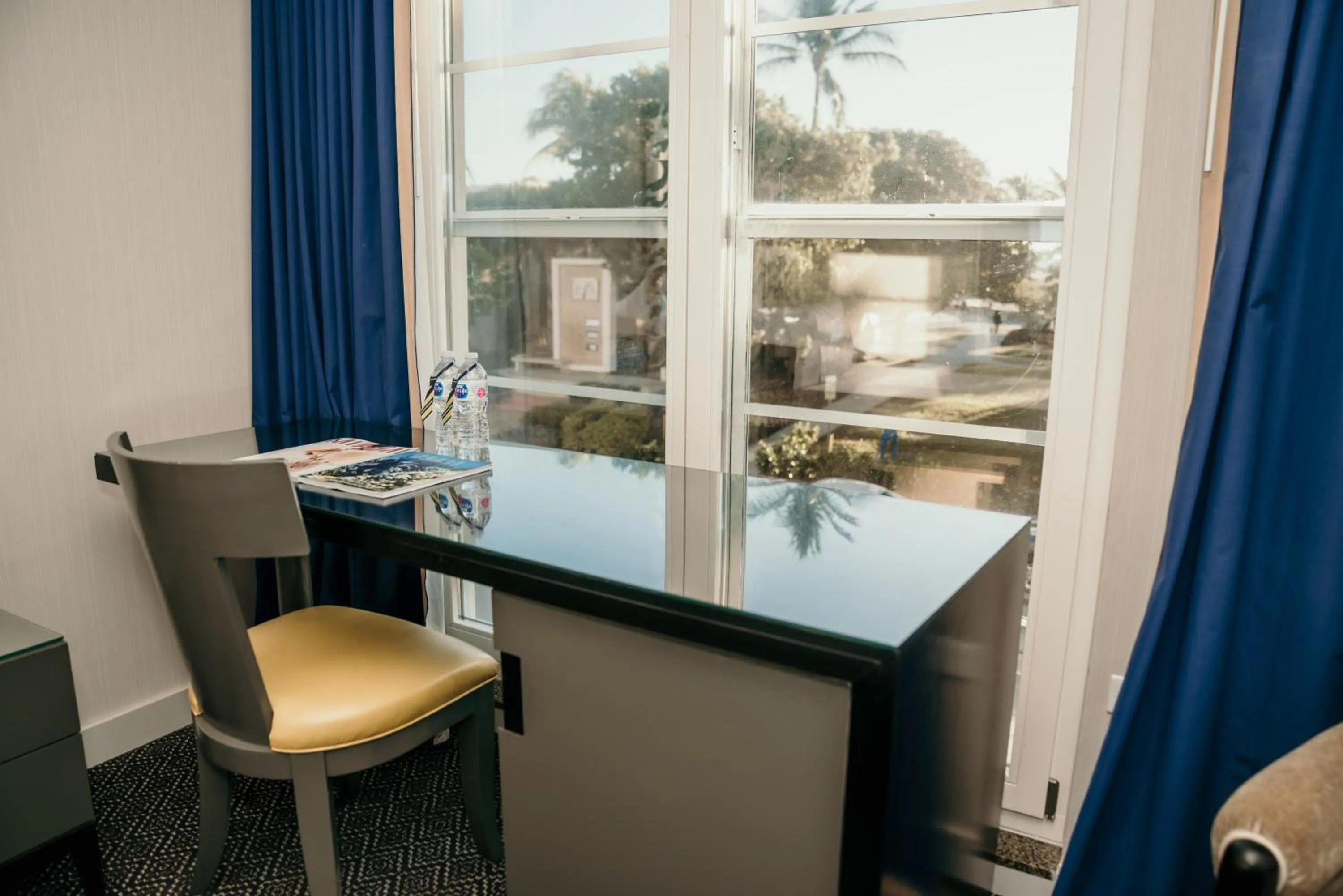 Seating area in Hotel Breakwater South Beach