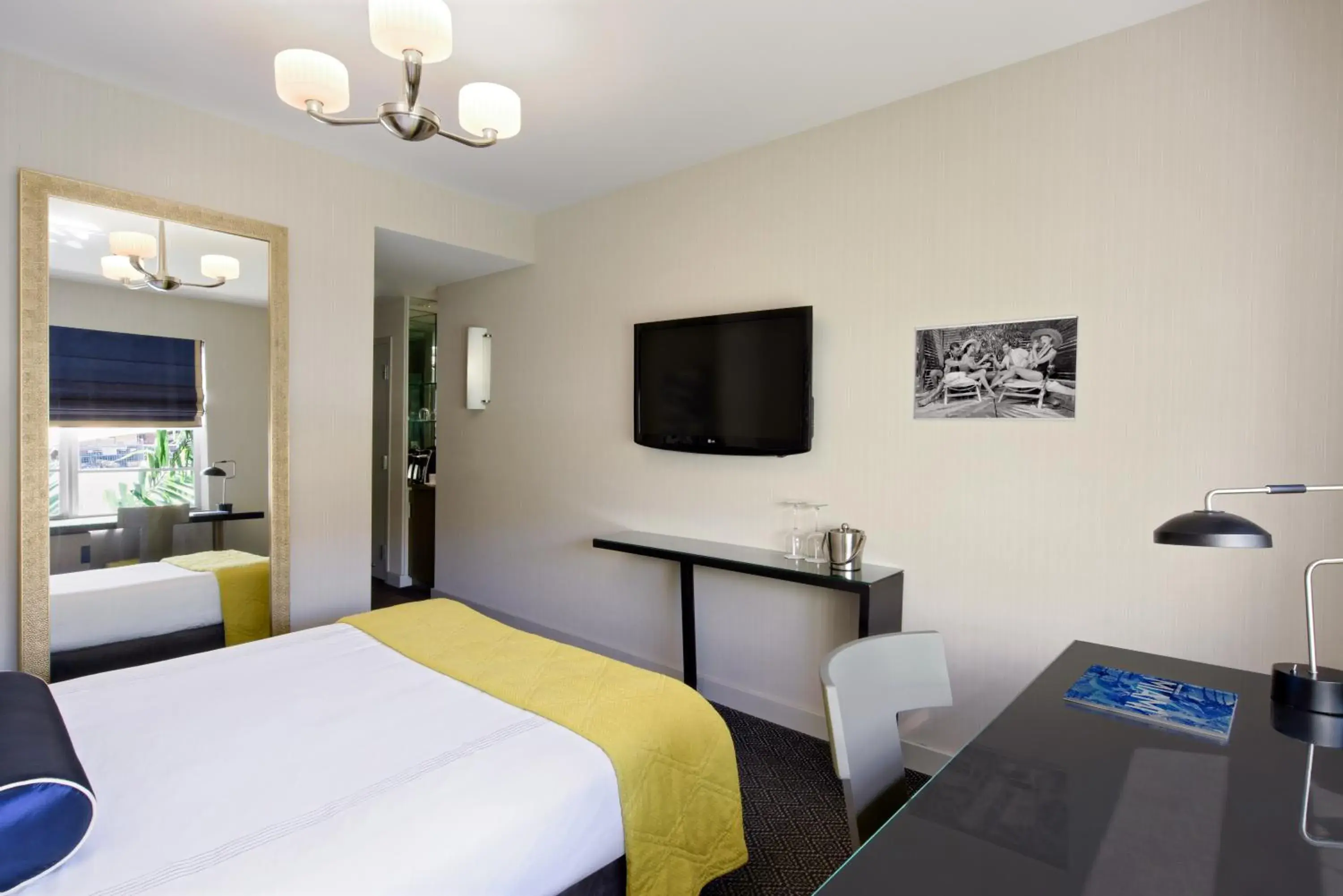 Bed in Hotel Breakwater South Beach Bed in Hotel Breakwater South Beach