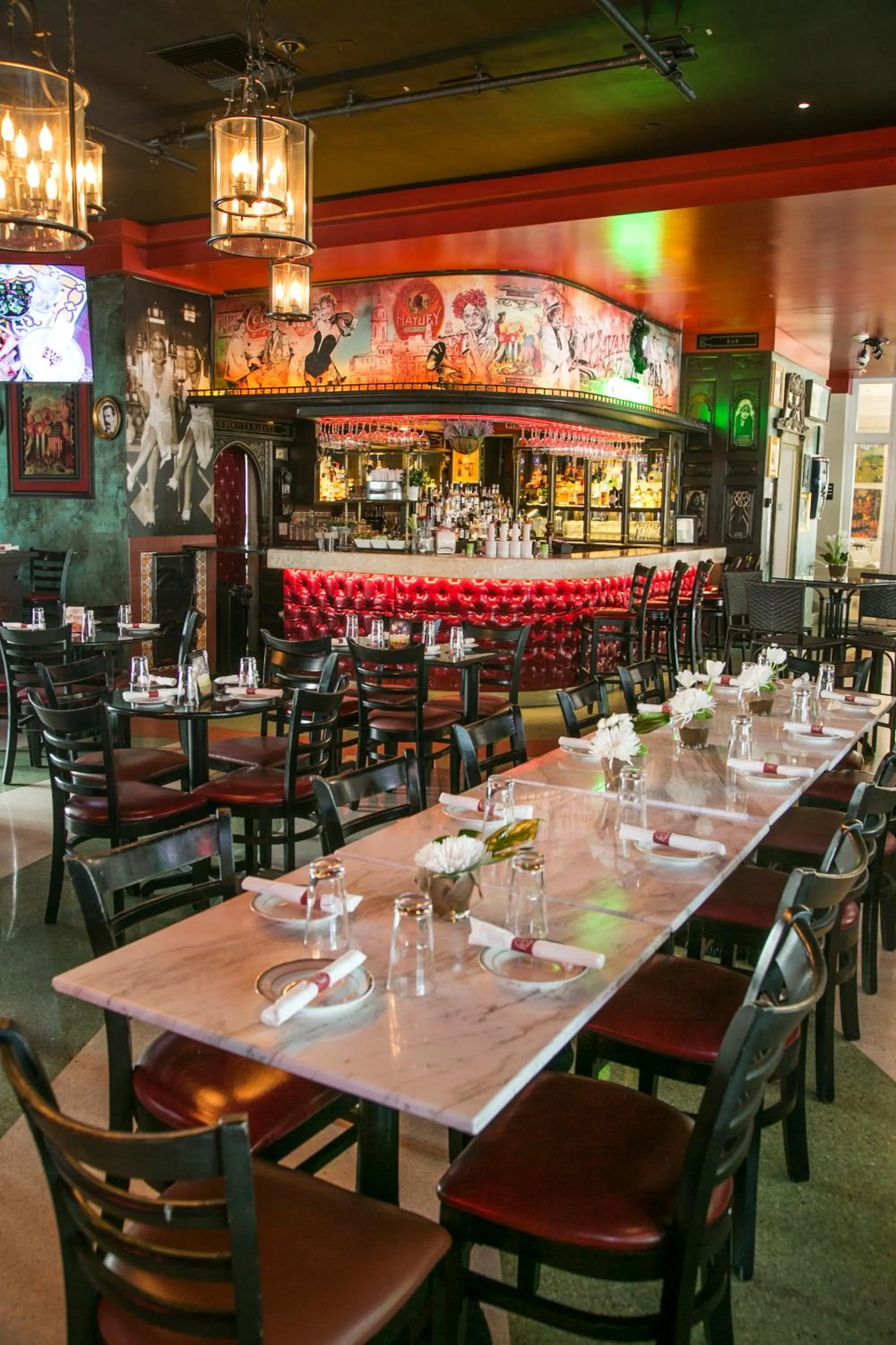 Restaurant/places to eat in Hotel Breakwater South Beach