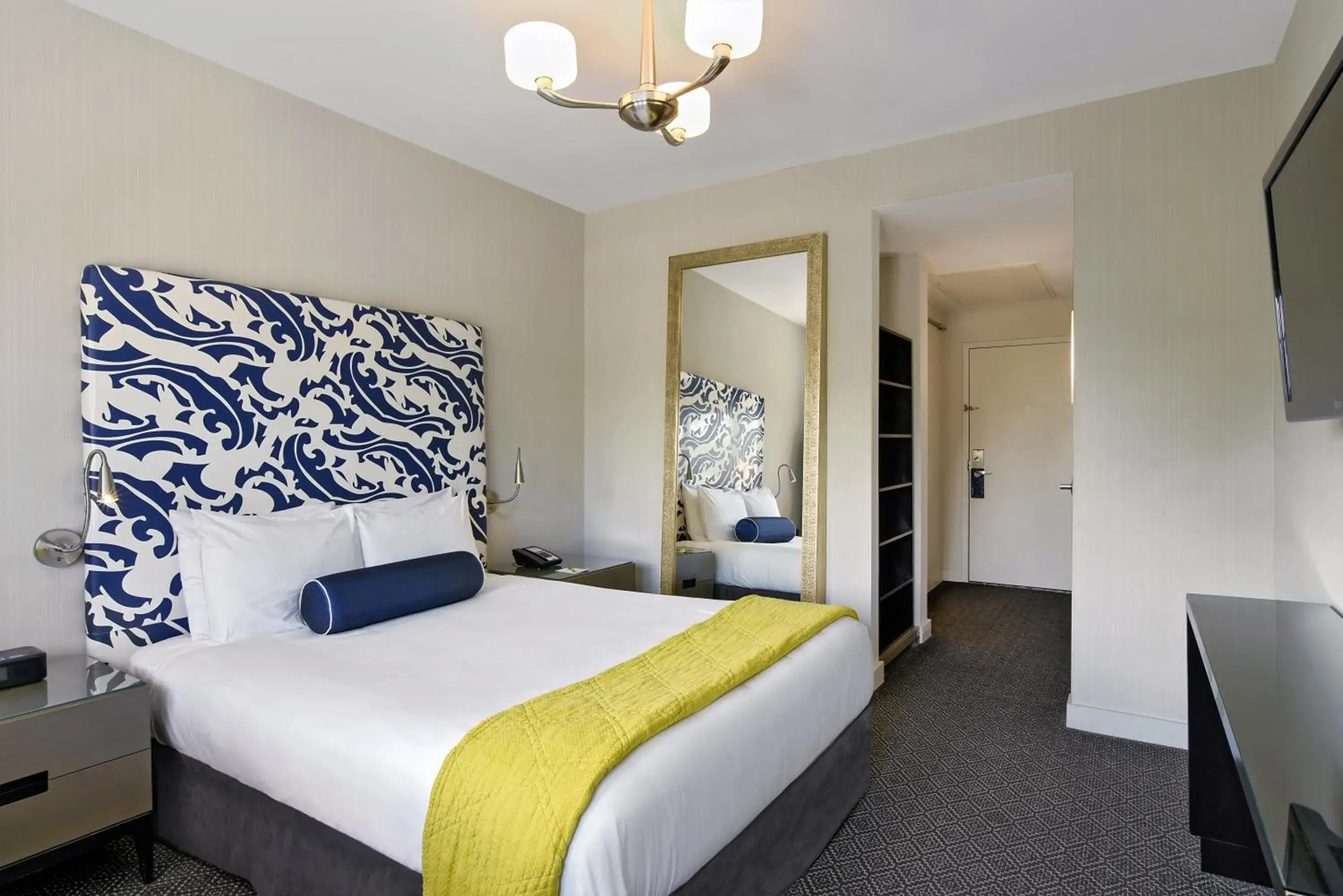 Bed in Hotel Breakwater South Beach Bed in Hotel Breakwater South Beach