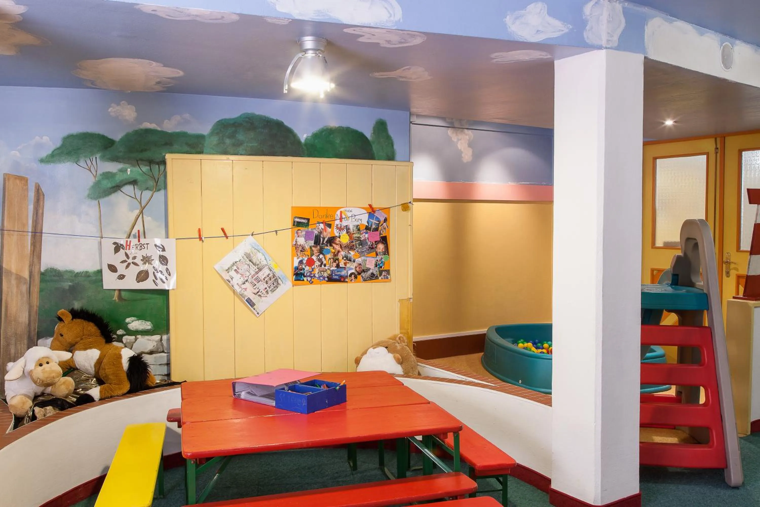 Area and facilities in Hotel Neue Burg