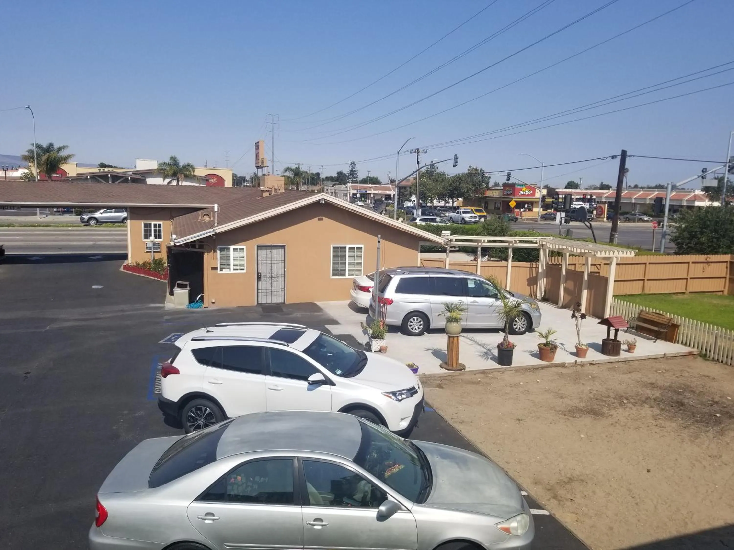 Property building in Buckboard Motel
