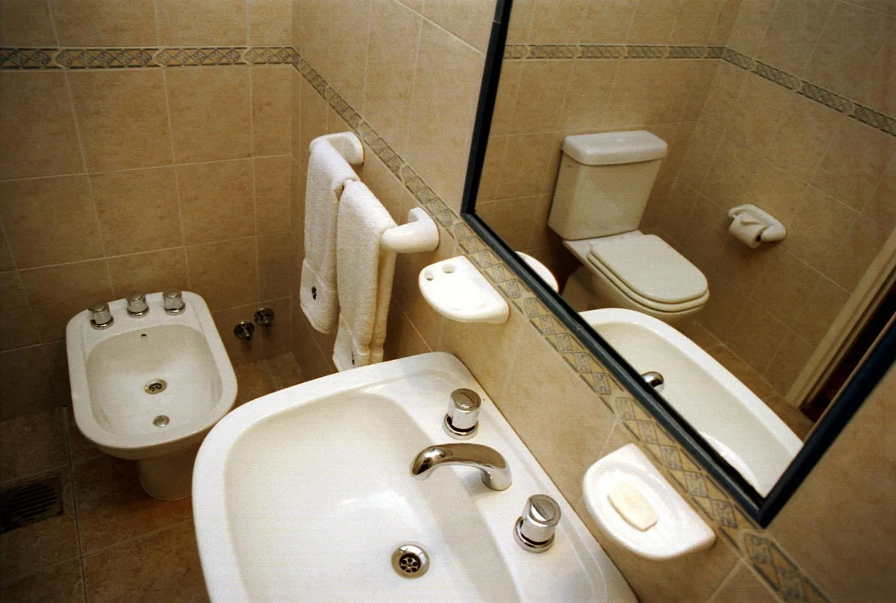 Bathroom in Wilson Hotel