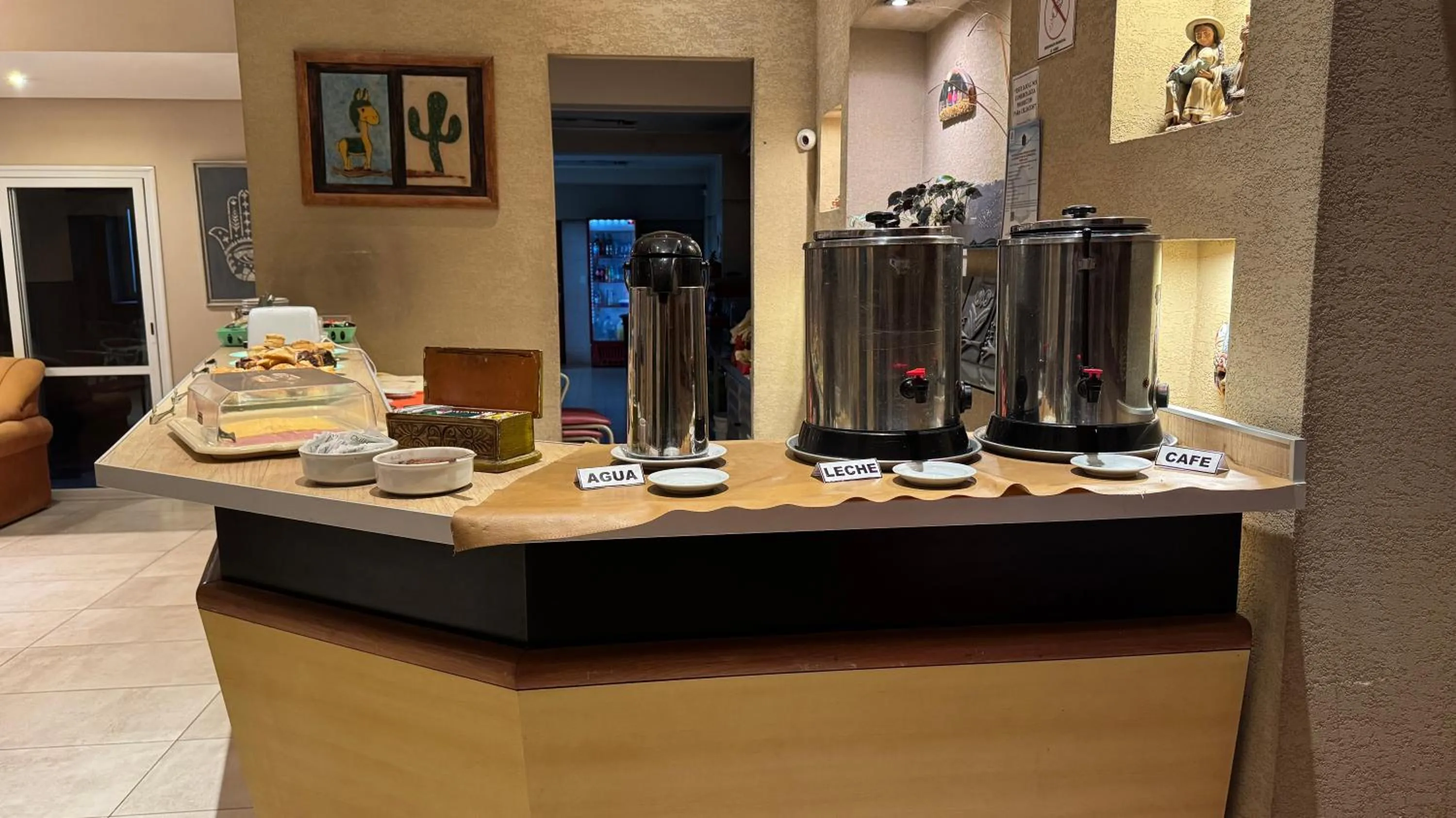 Breakfast in Wilson Hotel