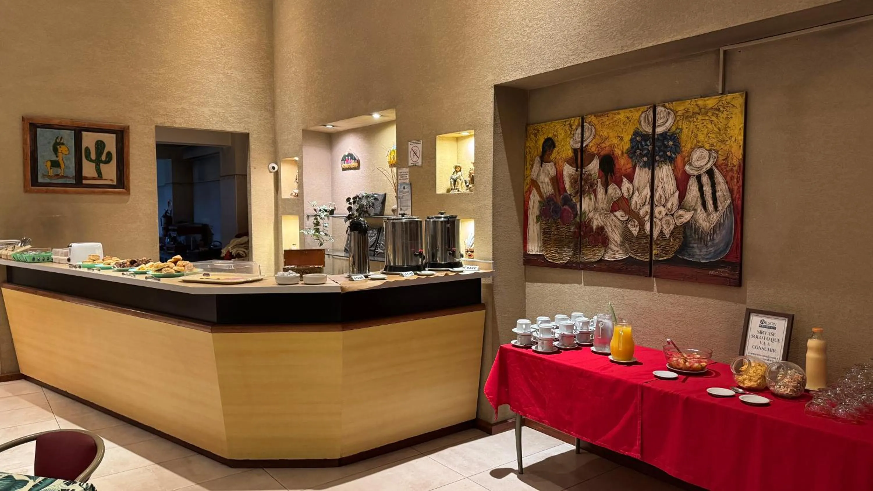 Breakfast in Wilson Hotel