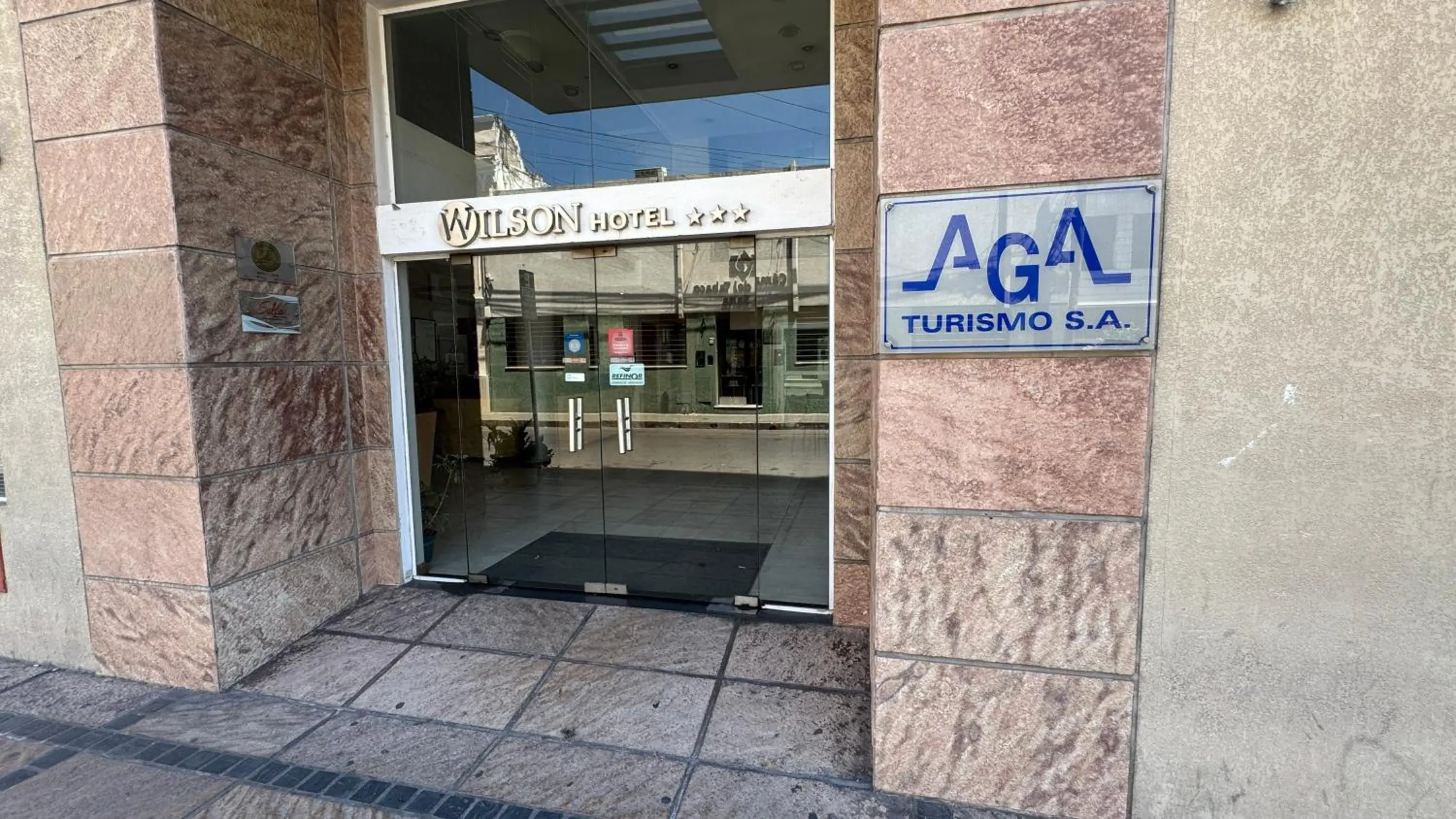 Facade/entrance in Wilson Hotel Facade/entrance in Wilson Hotel