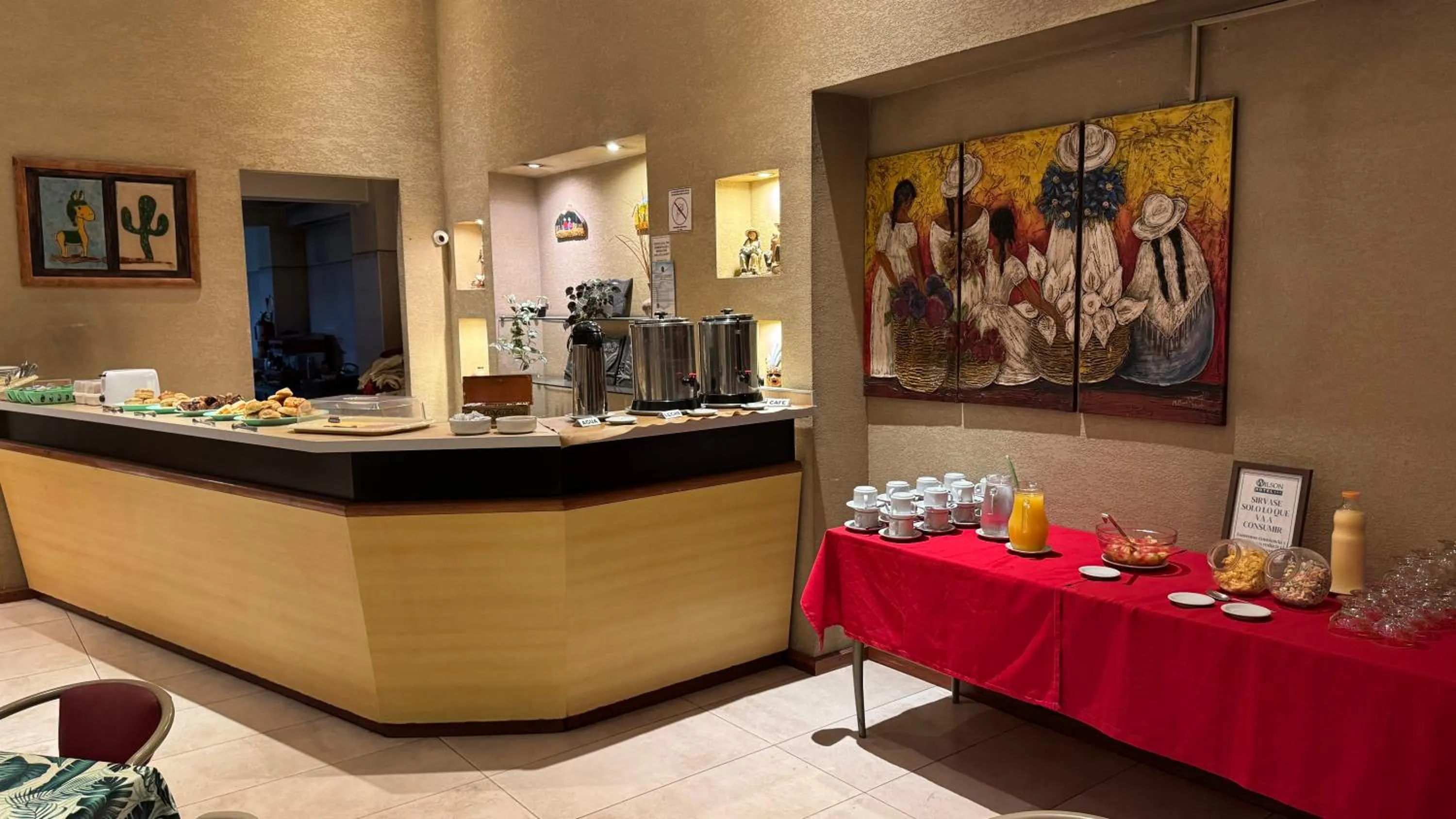 Breakfast in Wilson Hotel