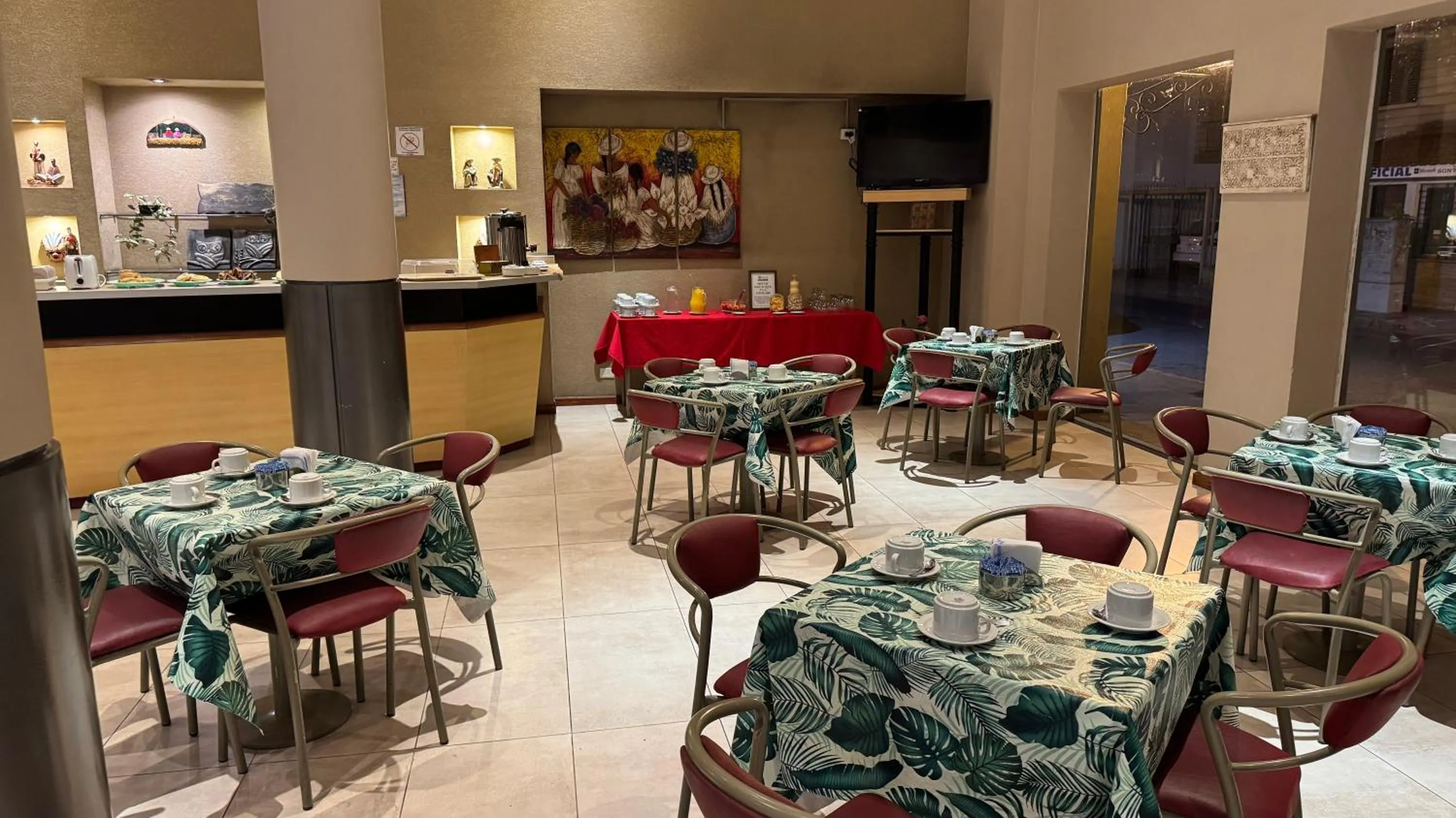 Dining area in Wilson Hotel