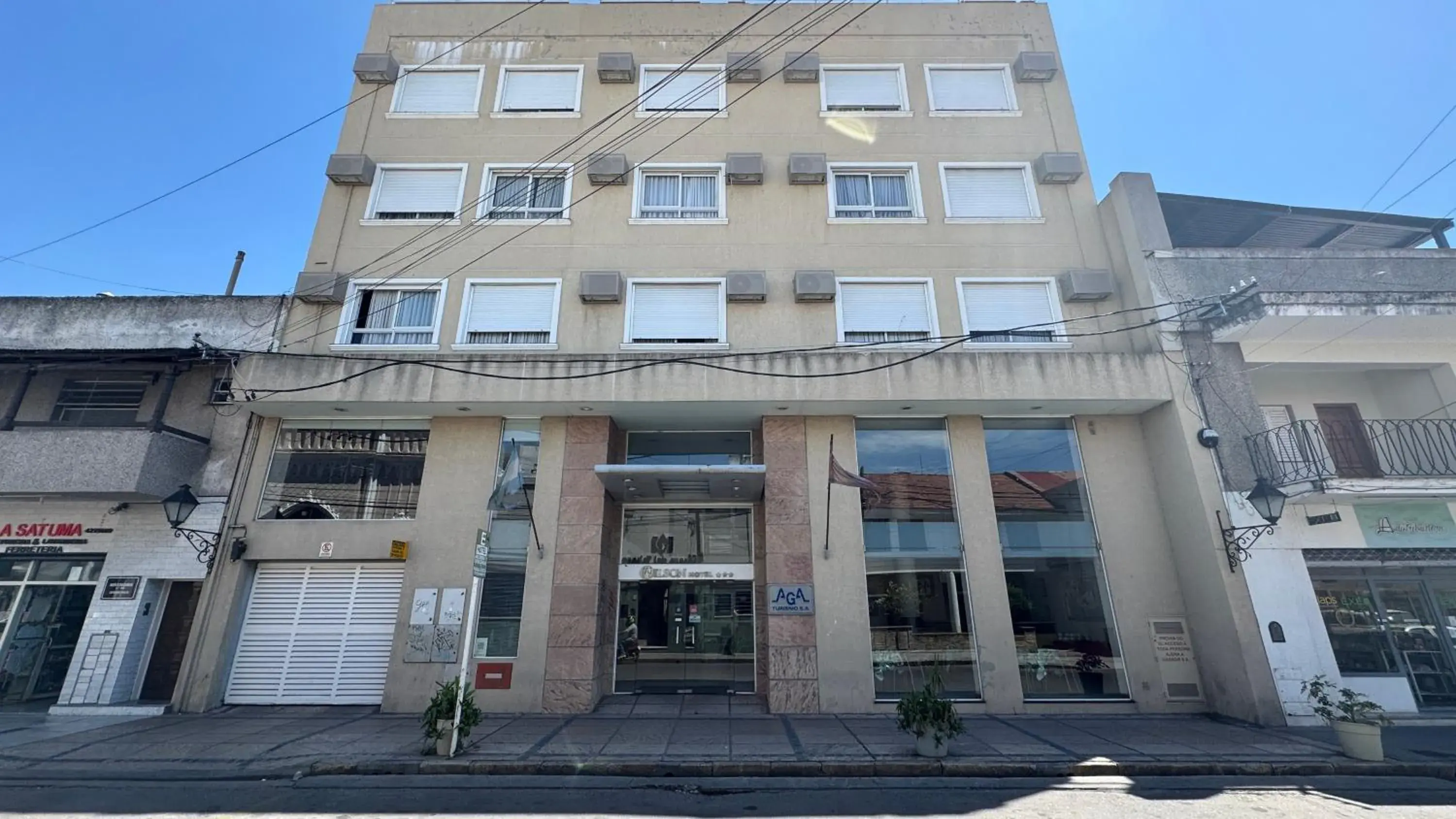 Property building in Wilson Hotel Property building in Wilson Hotel