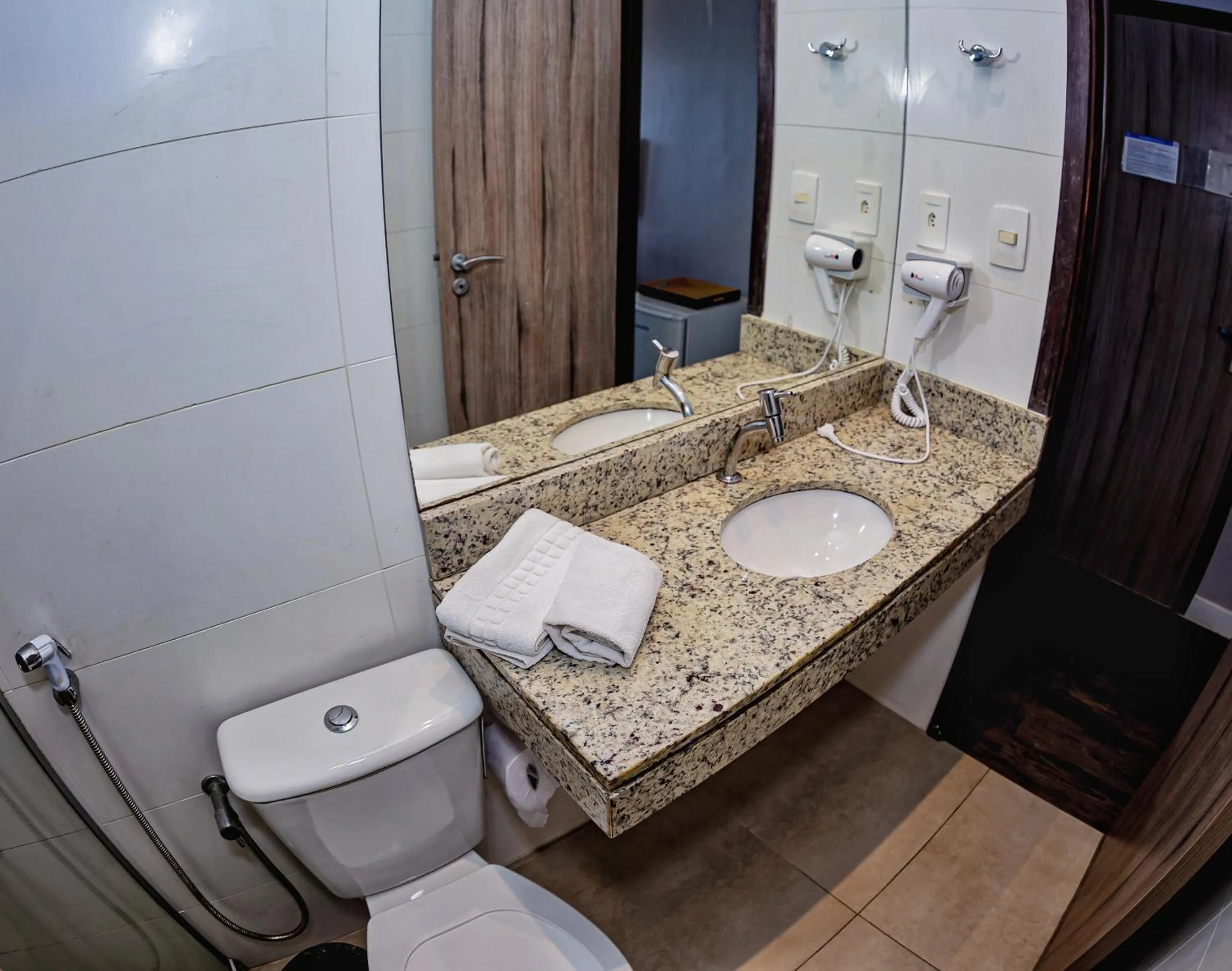 Shower in B Hotel Salvador