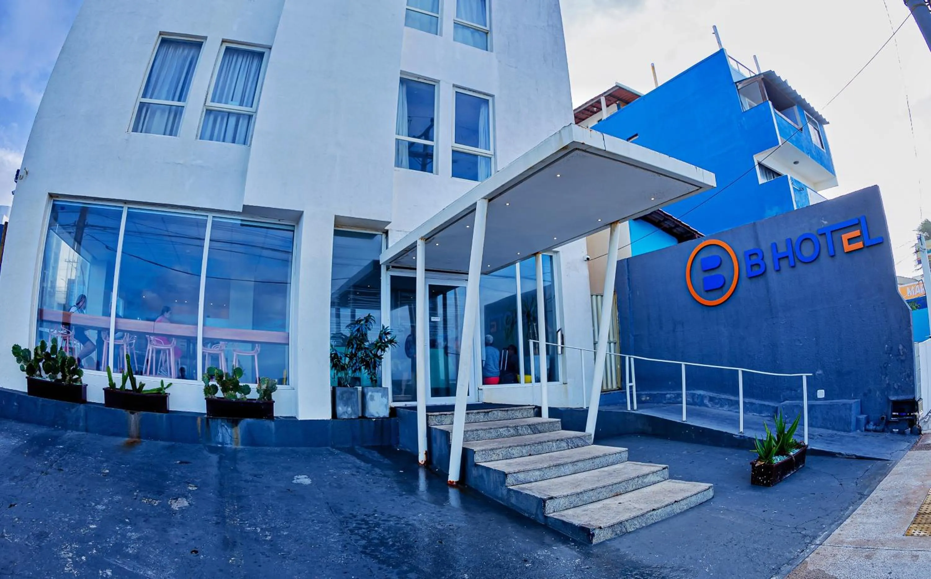 Property building in B Hotel Salvador