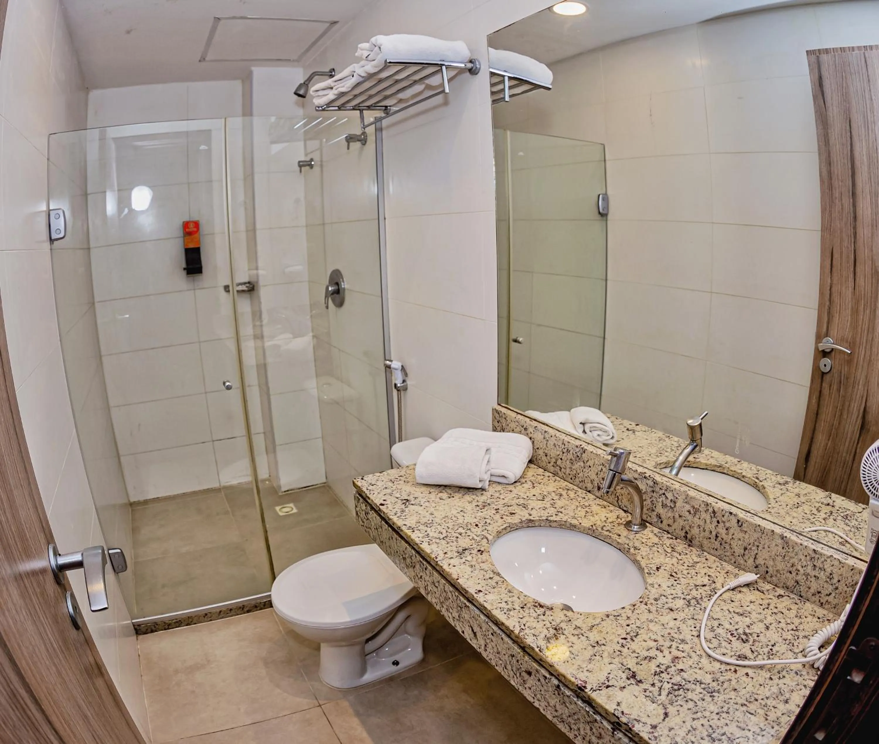 Shower in B Hotel Salvador