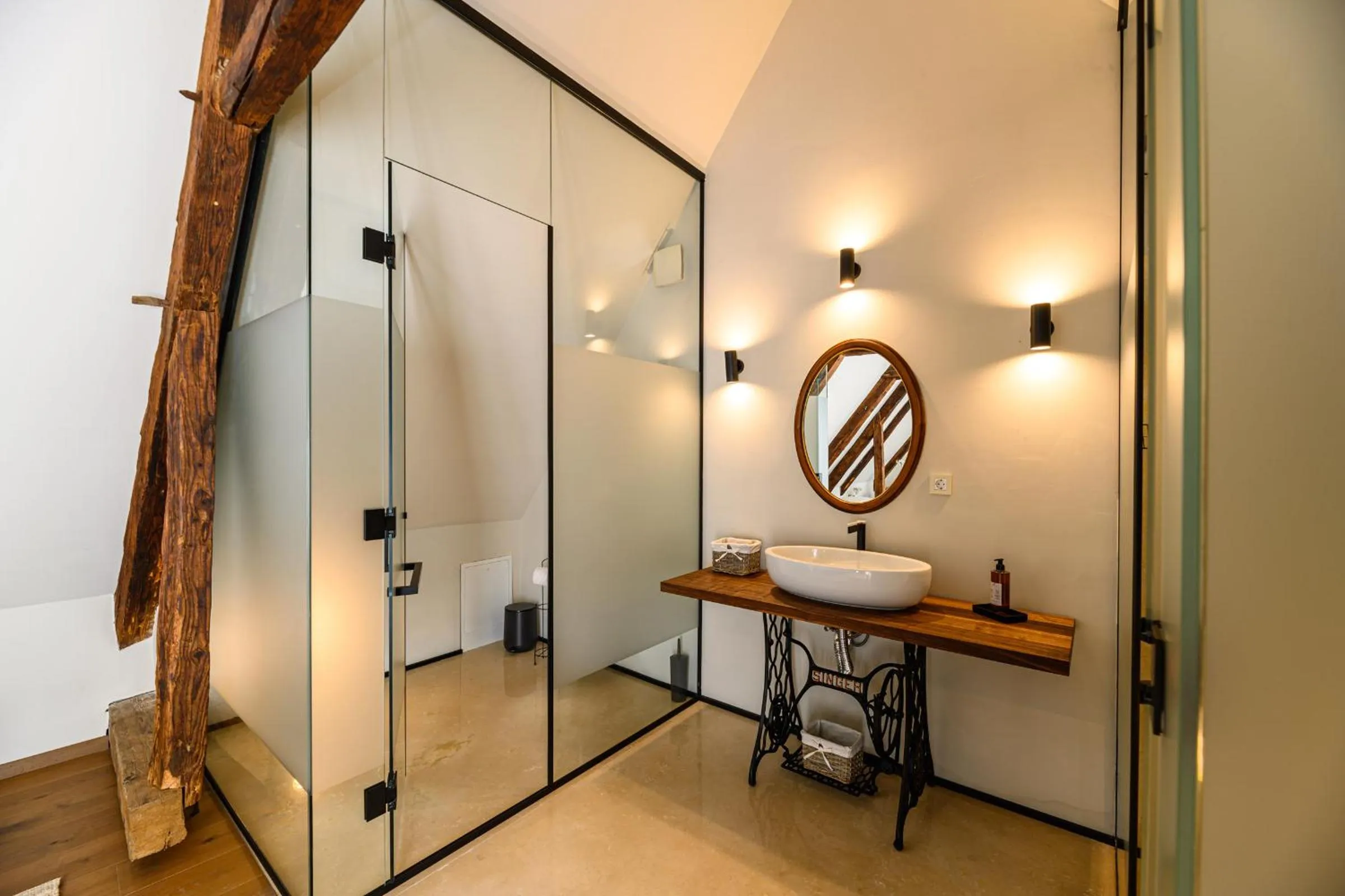 Casa Albert Boutique & Restaurant