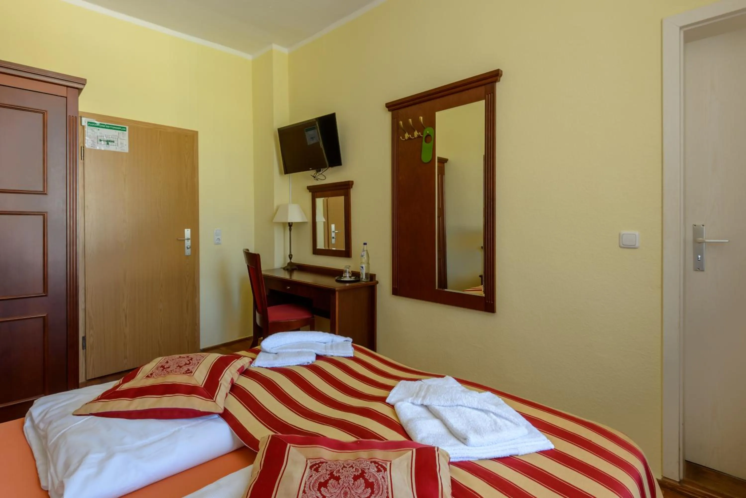 Bed in Hotel Störtebeker